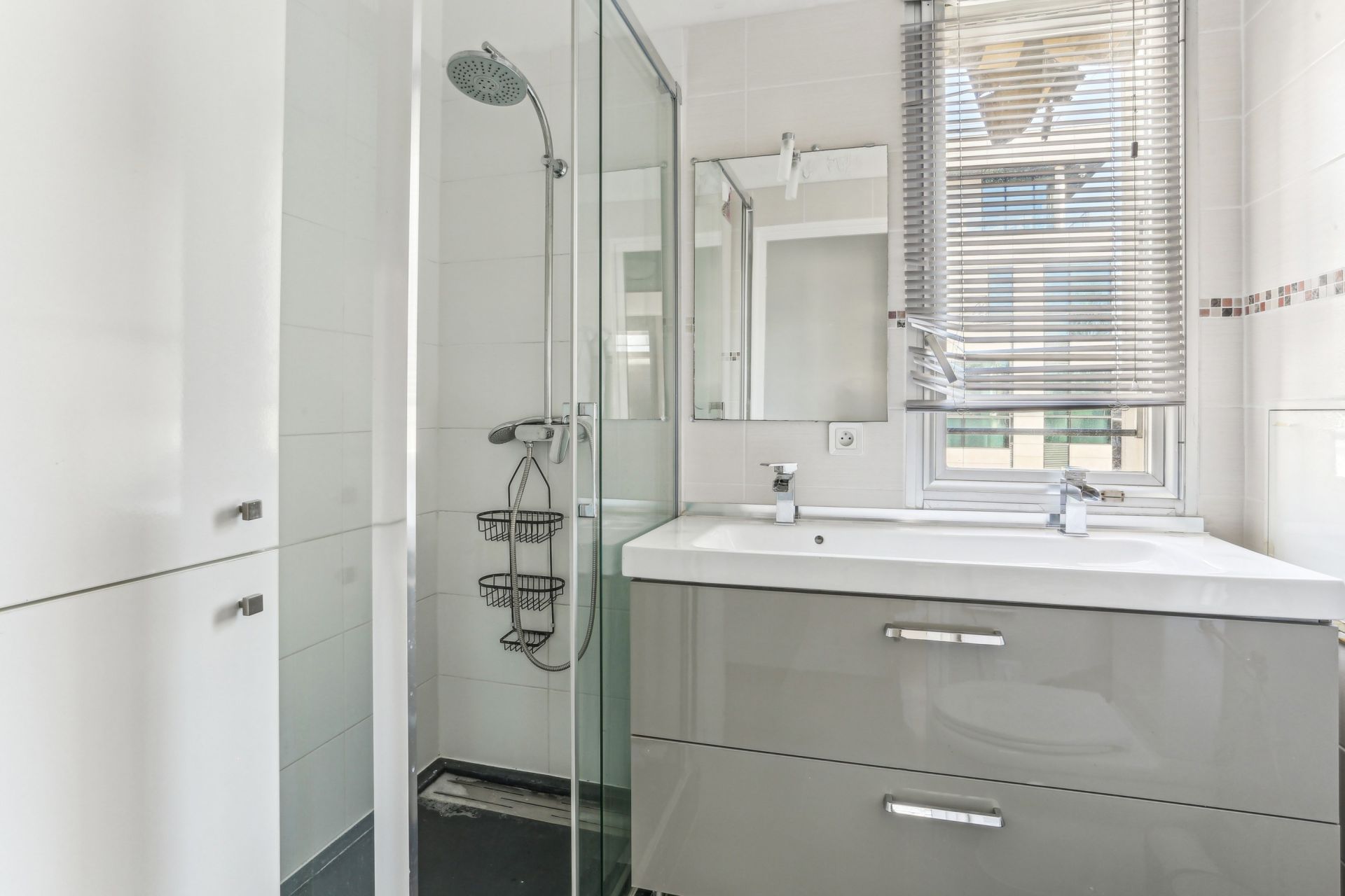 luxury apartment 4 Rooms for sale on NEUILLY SUR SEINE (92200)
