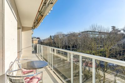 Sale Luxury apartment Neuilly-sur-Seine 4&nbsp;Rooms 109.8&nbsp;m²