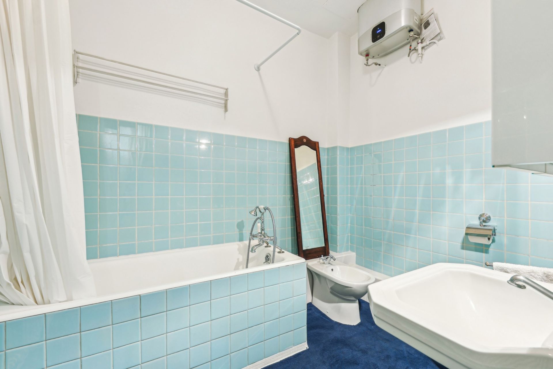 luxury apartment 7 Rooms for sale on PARIS (75008)