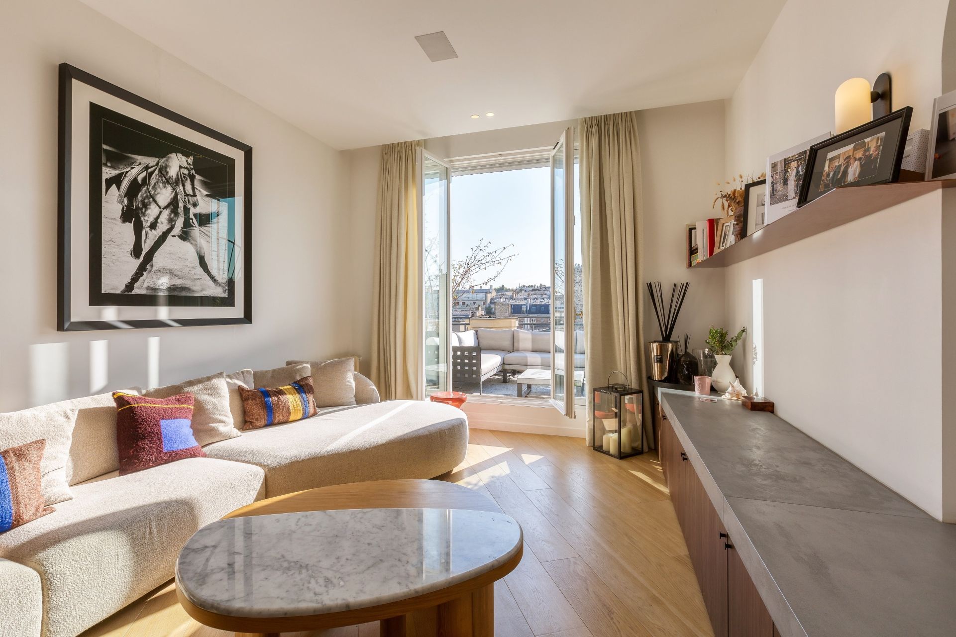 luxury apartment 4 Rooms for sale on PARIS (75016)