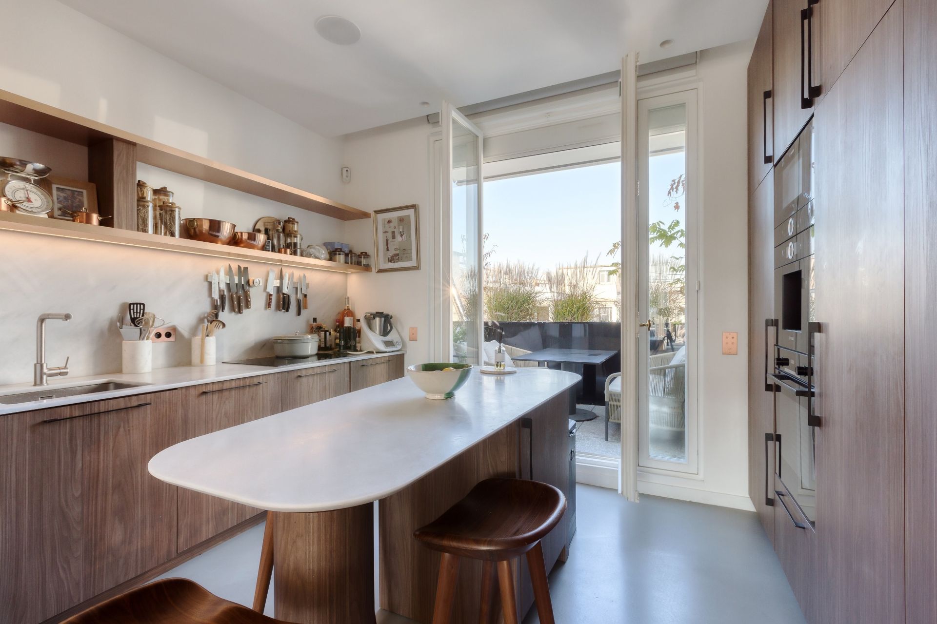 luxury apartment 4 Rooms for sale on PARIS (75016)