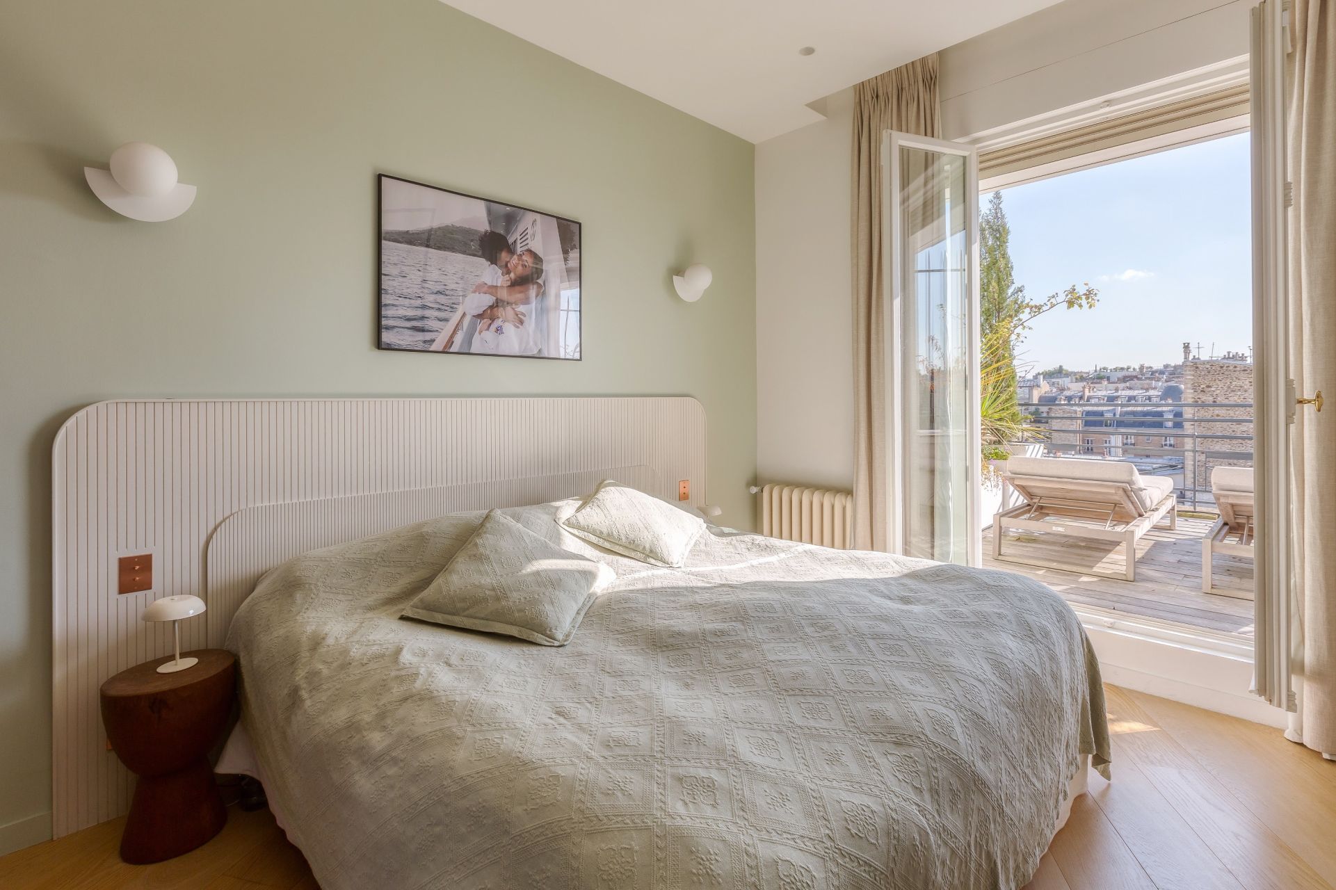 luxury apartment 4 Rooms for sale on PARIS (75016)