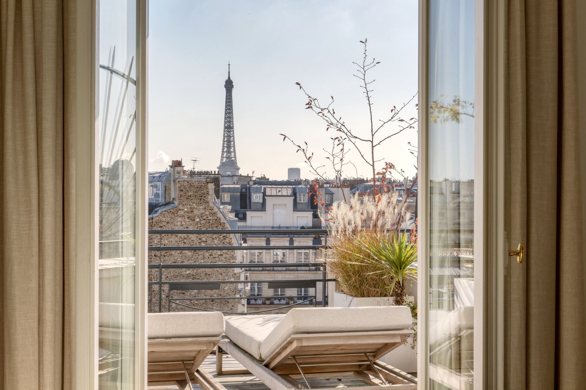 luxury apartment 4 Rooms for sale on PARIS (75016)