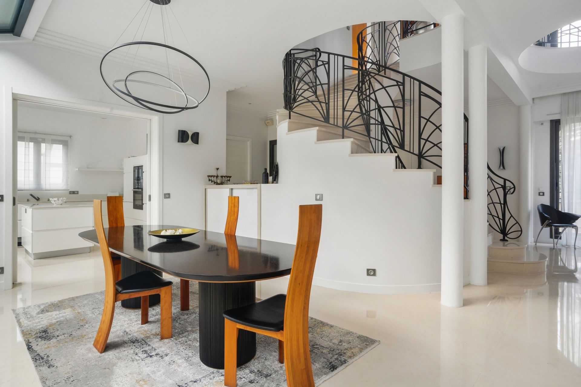 luxury house 6 Rooms for sale on LA VARENNE ST HILAIRE (94210)
