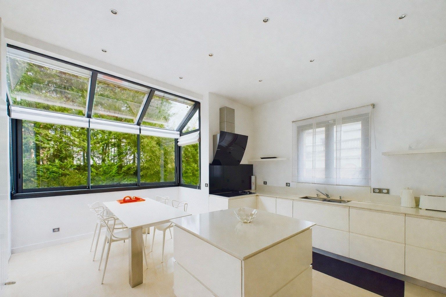 maison de luxe 6 Pièces en vente sur LA VARENNE ST HILAIRE (94210)