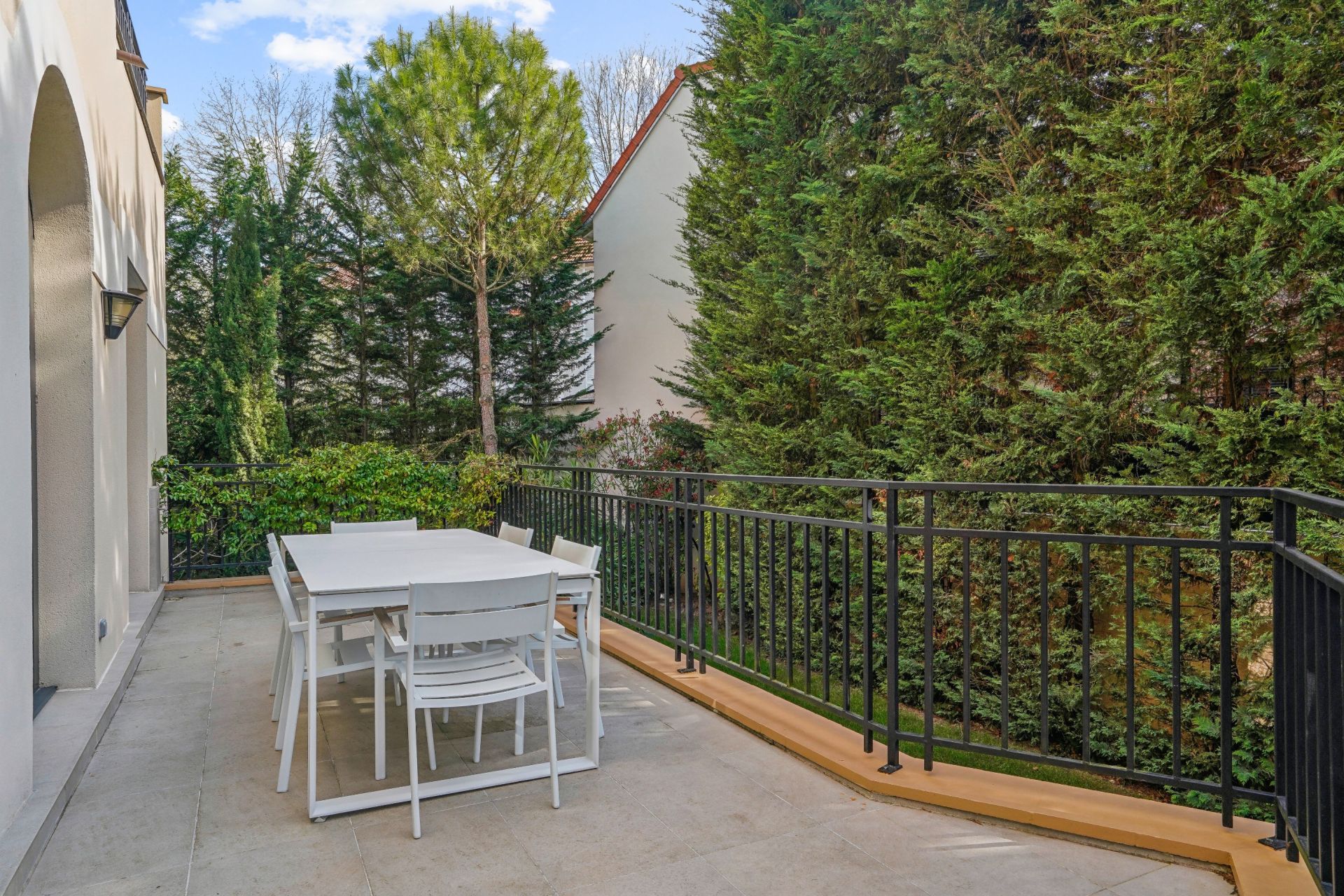 maison de luxe 6 Pièces en vente sur LA VARENNE ST HILAIRE (94210)