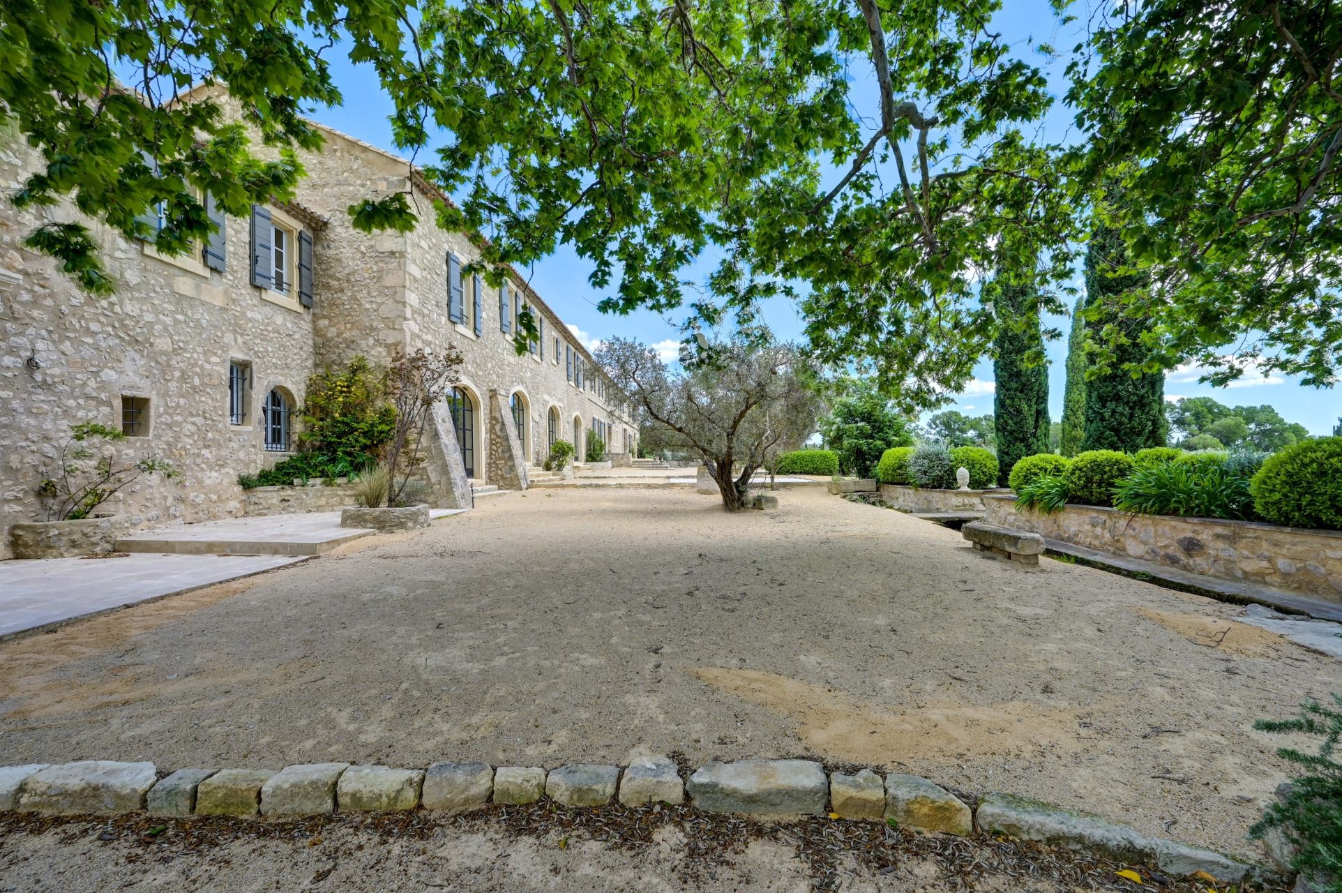 maison de luxe 25 Pièces en vente sur MAUSSANE LES ALPILLES (13520)