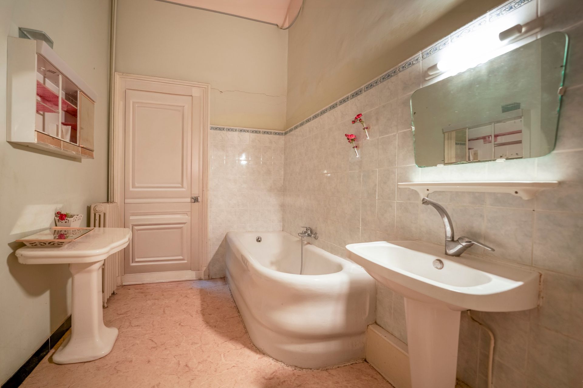 building for sale on SETE (34200)