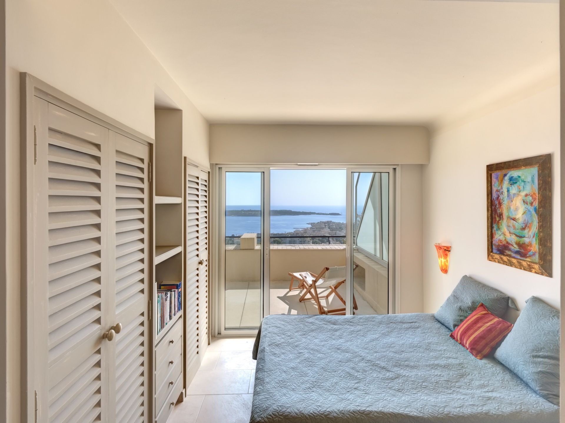 luxury apartment 2 Rooms for sale on CANNES (06400)