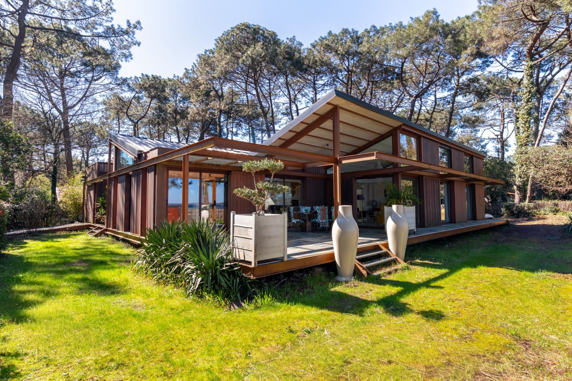 luxury house 5 Rooms for sale on LACANAU (33680)