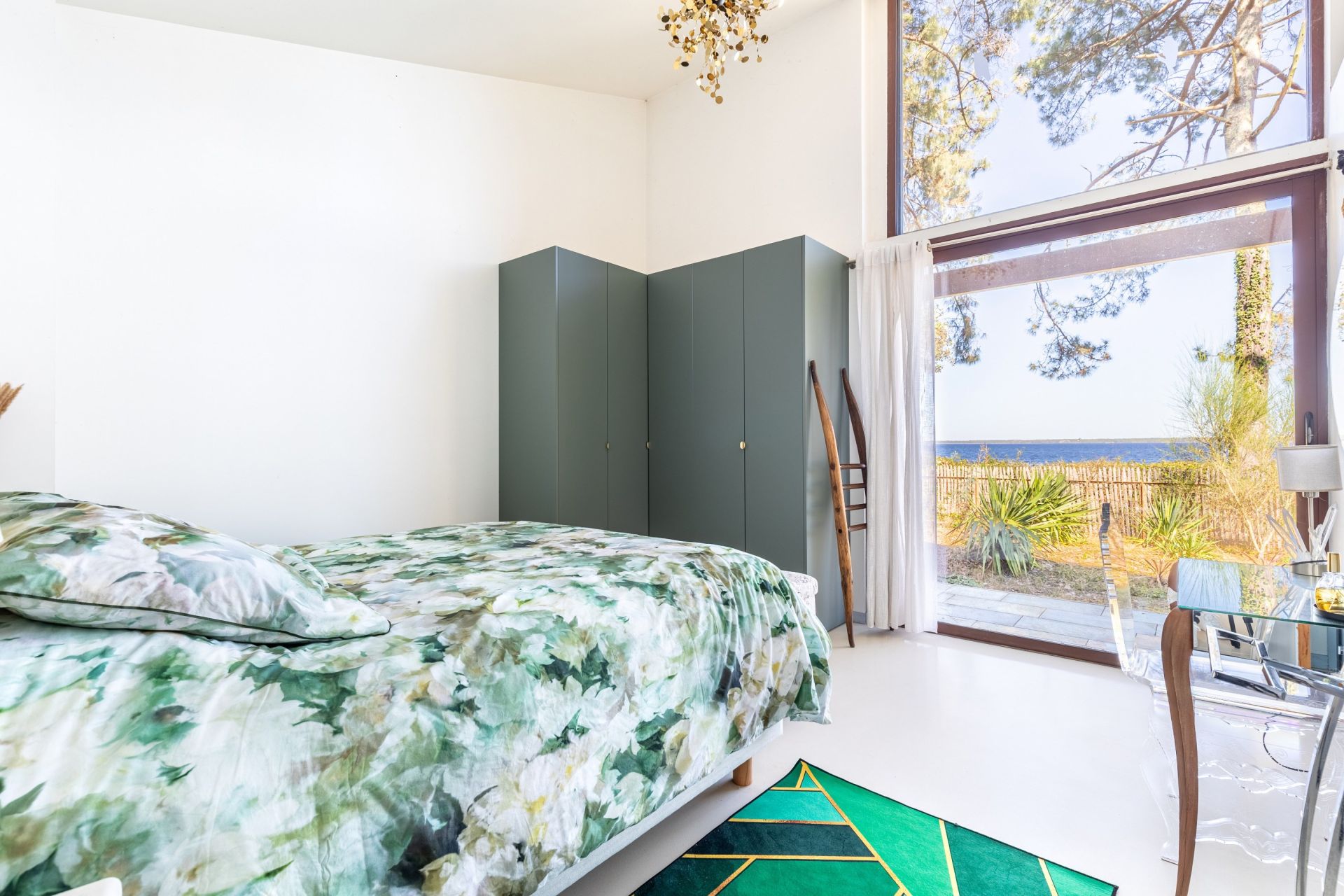 luxury house 5 Rooms for sale on LACANAU (33680)