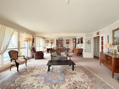 Sale Luxury apartment Lille 5&nbsp;Rooms 128&nbsp;m²