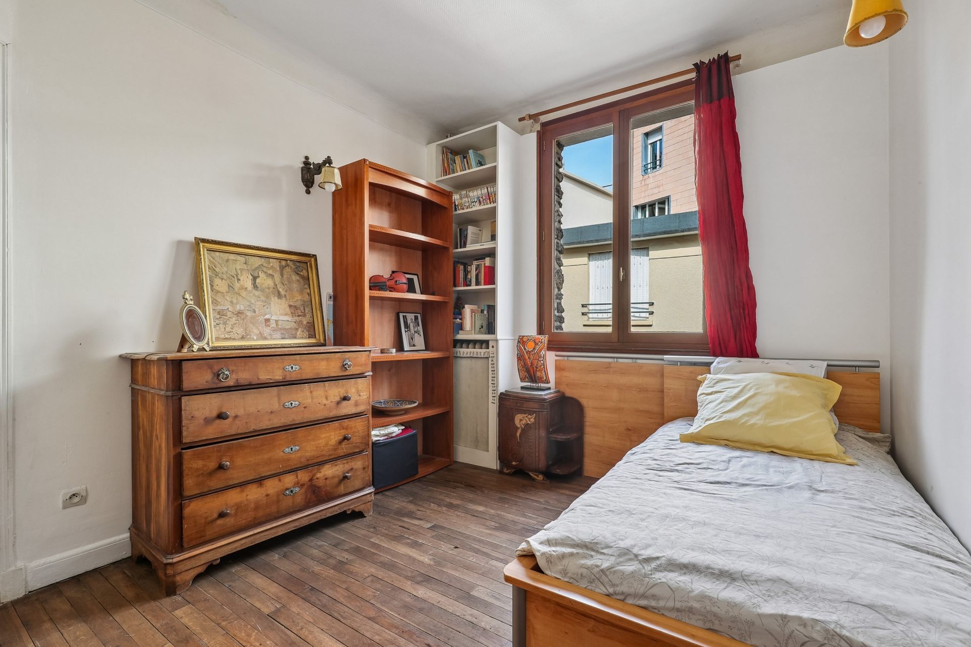 luxury house 7 Rooms for sale on PARIS (75019)