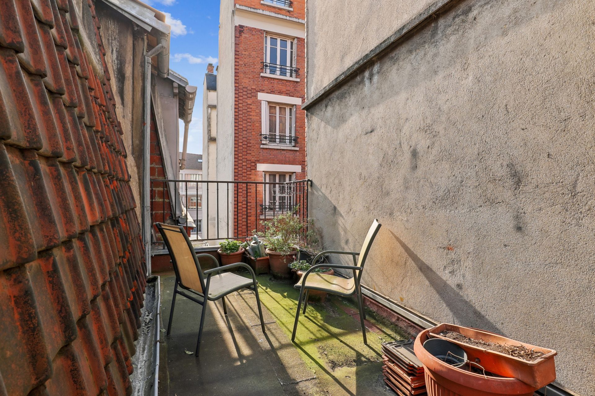 luxury house 7 Rooms for sale on PARIS (75019)