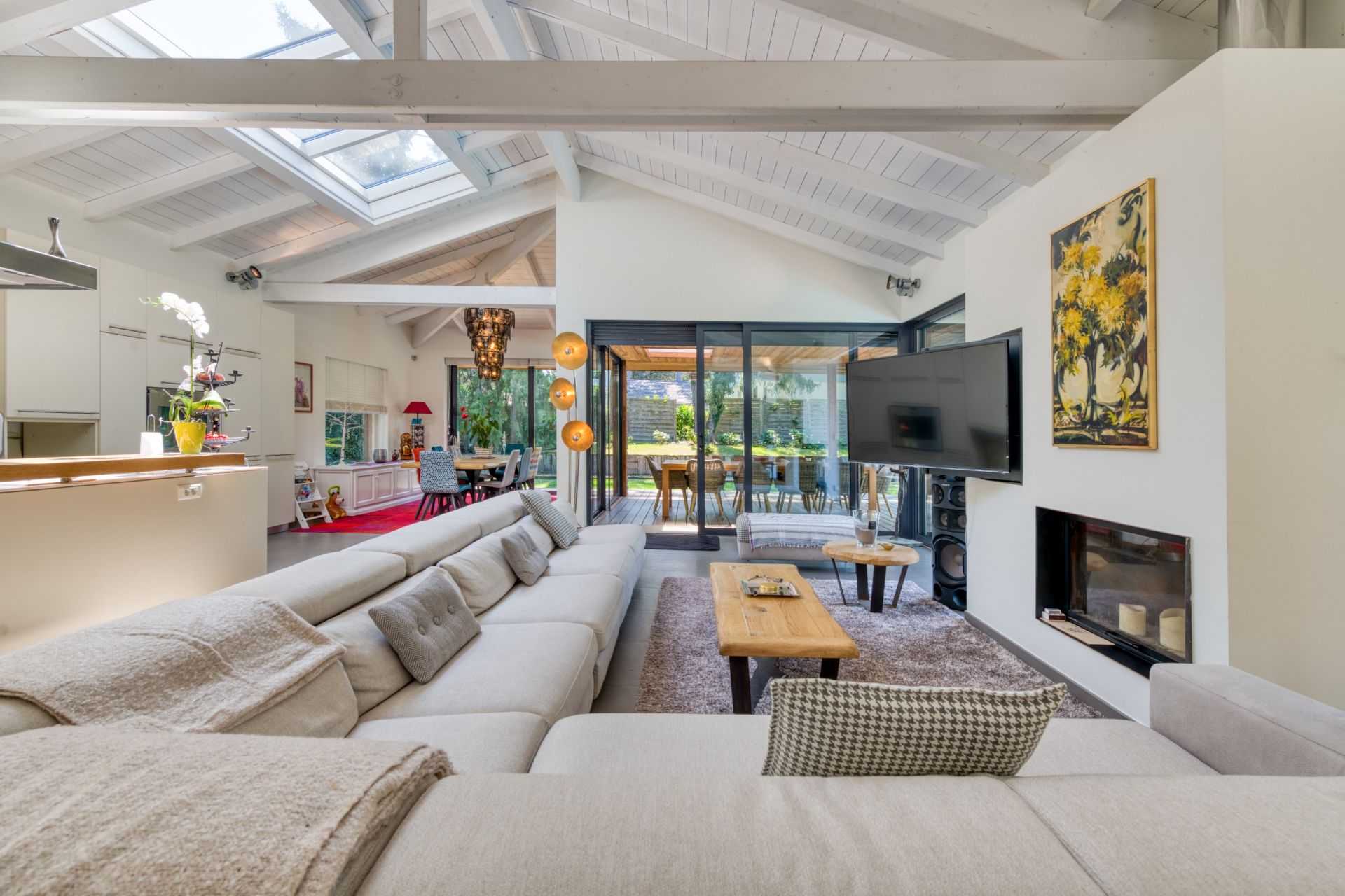 luxury house 9 Rooms for sale on SCIEZ (74140)