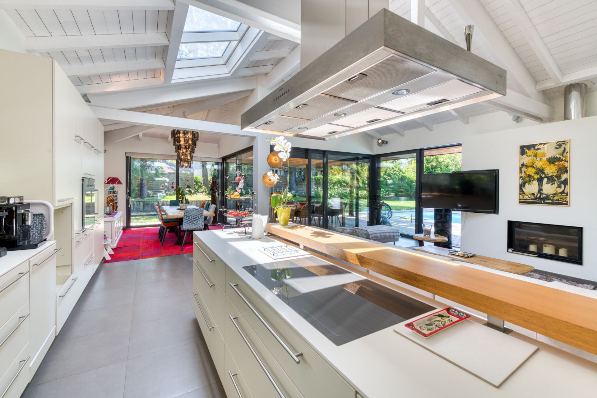 luxury house 9 Rooms for sale on SCIEZ (74140)