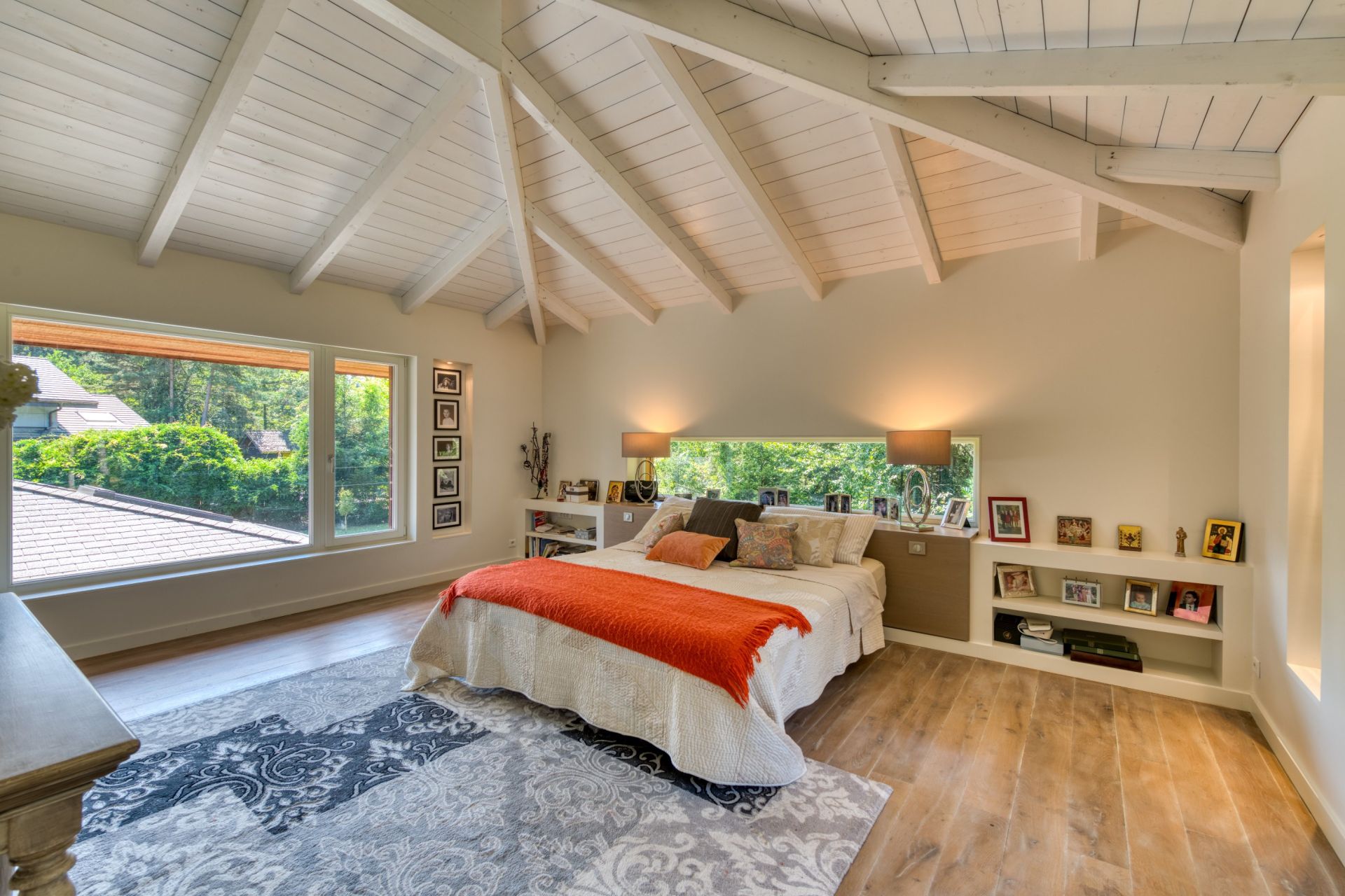 luxury house 9 Rooms for sale on SCIEZ (74140)