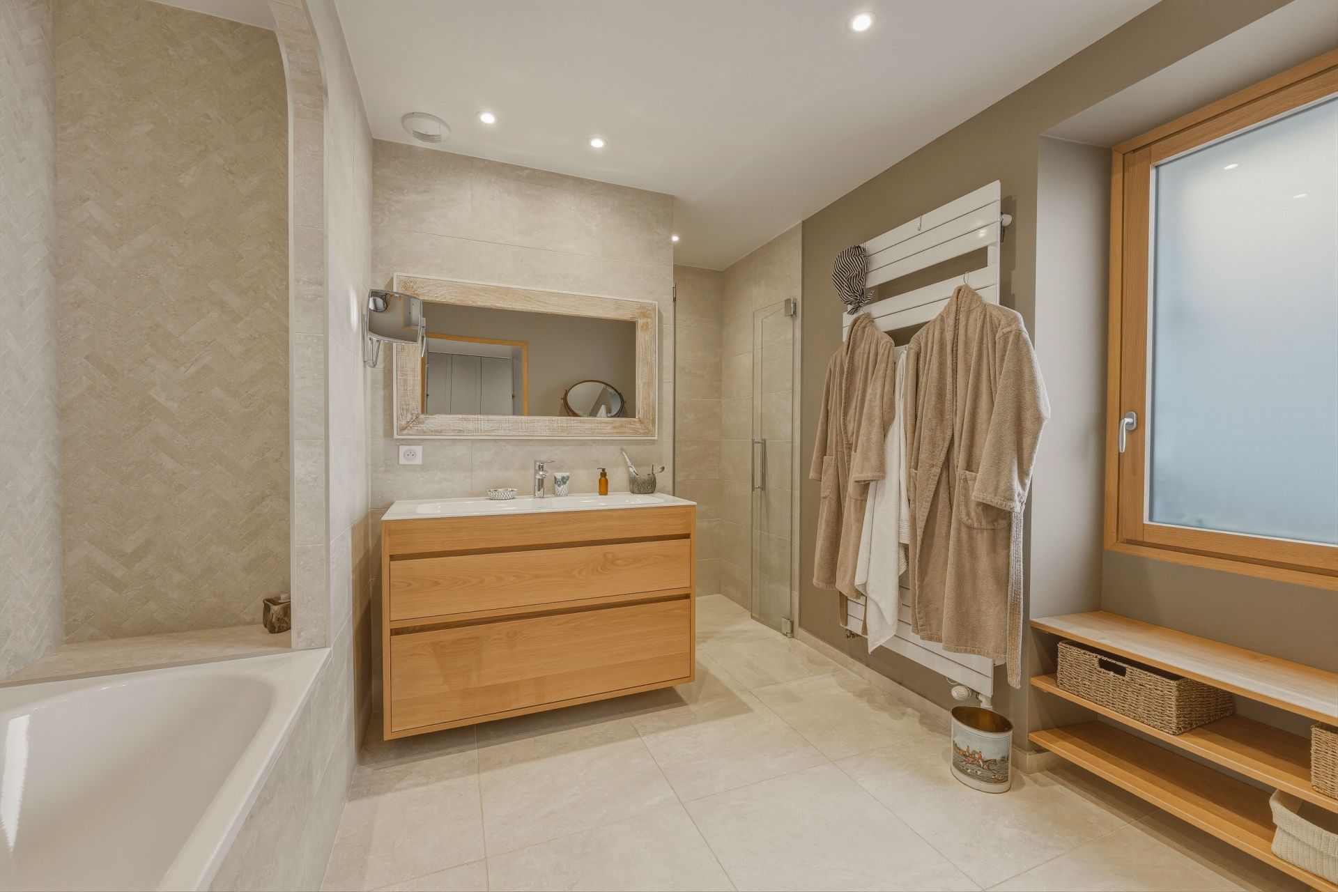 maison de luxe 12 Pièces en vente sur GRILLY (01220)