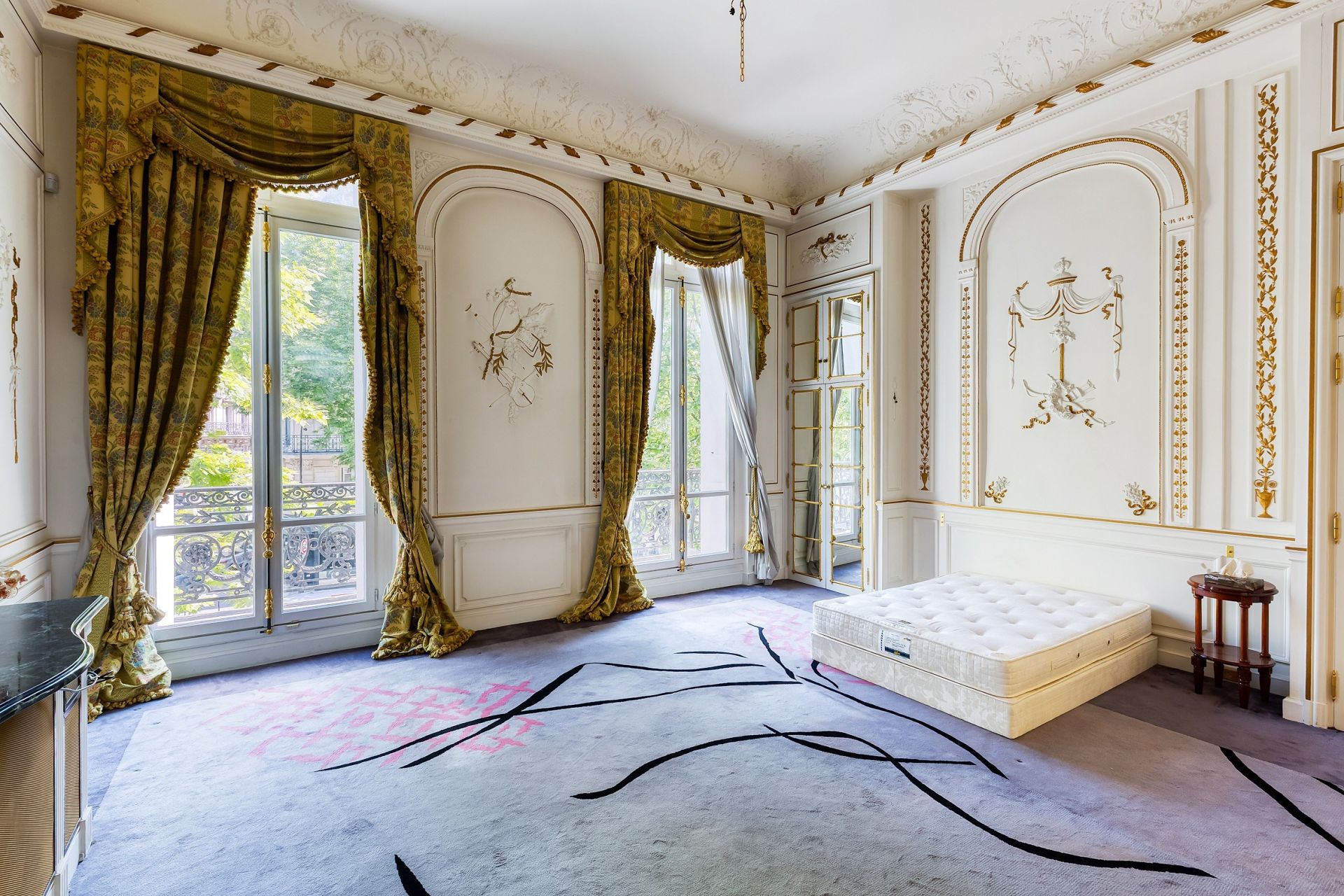 luxury apartment 8 Rooms for sale on PARIS (75008)