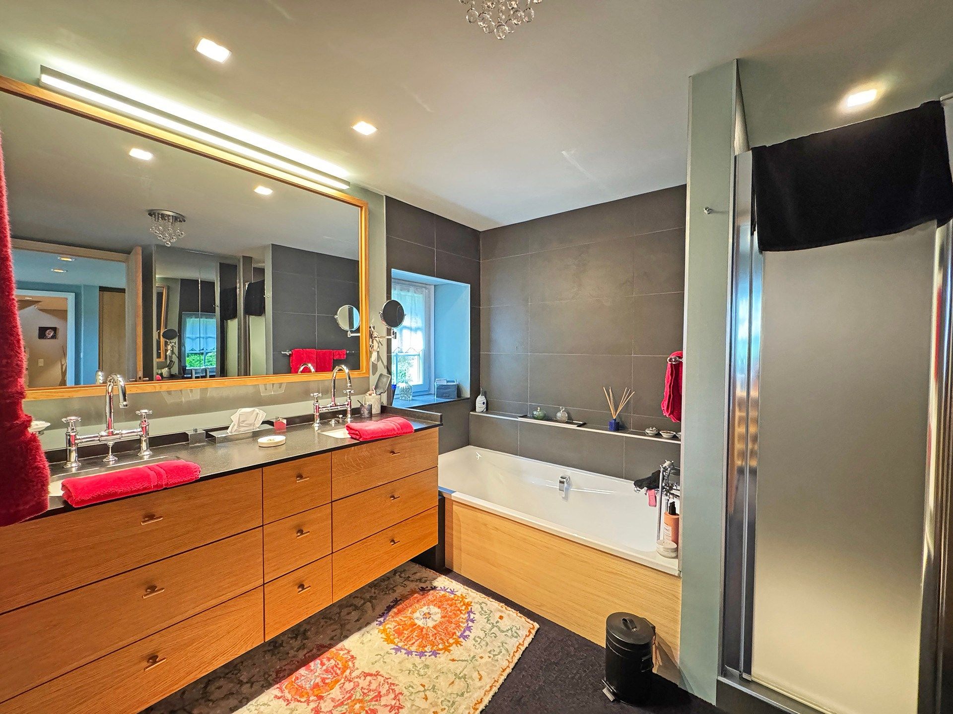 luxury house 7 Rooms for sale on QUIMPER (29000)