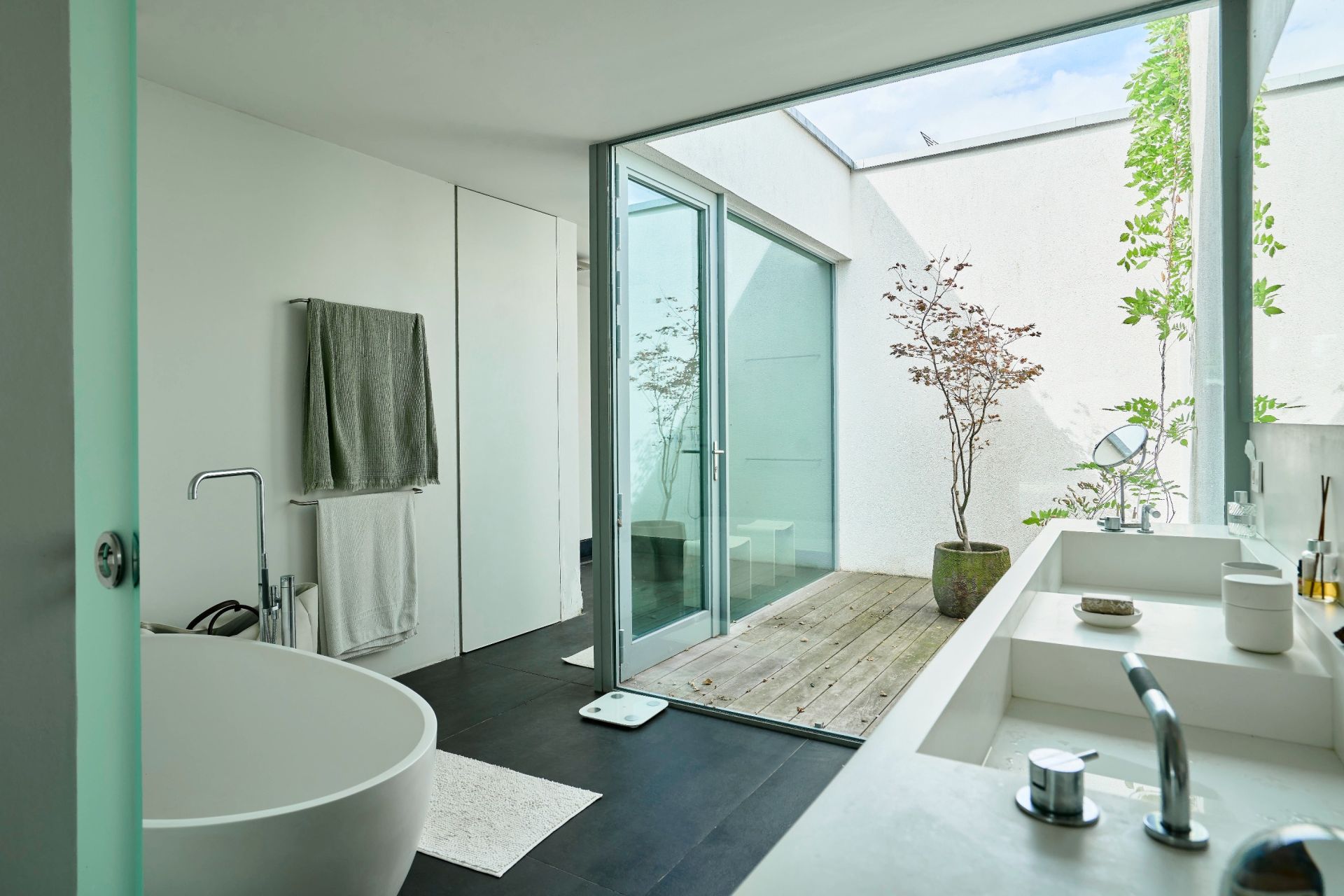 luxury house 10 Rooms for sale on BONDUES (59910)