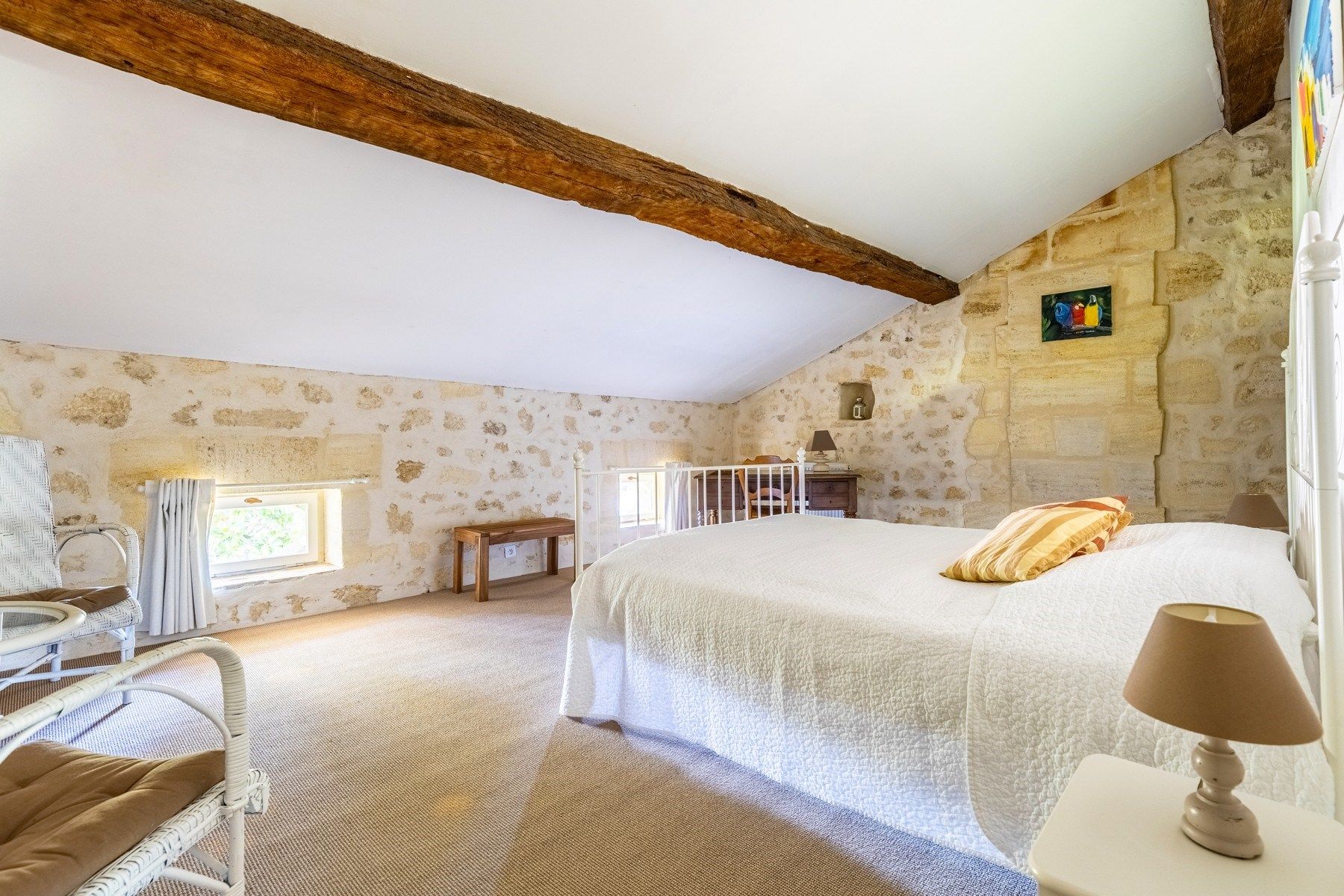 luxury property 12 Rooms for sale on BORDEAUX (33000)