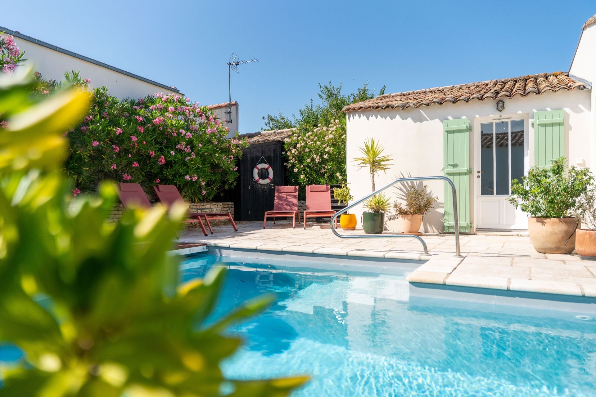 luxury house 7 Rooms for sale on LOIX (17111)