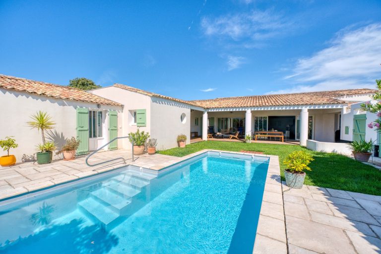 maison de luxe 7 Pièces en vente sur LOIX (17111)