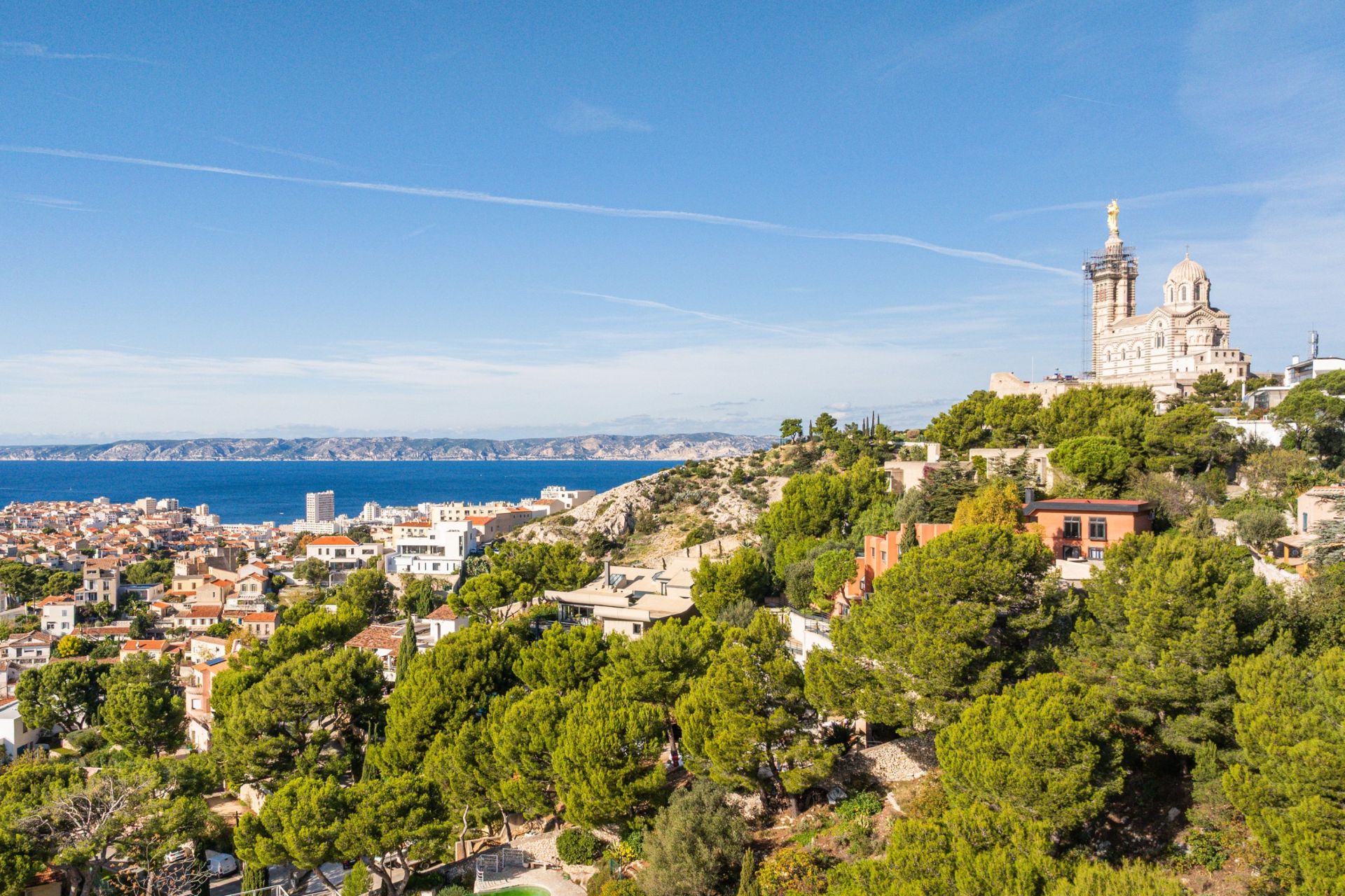 luxury house 3 Rooms for sale on MARSEILLE (13007)