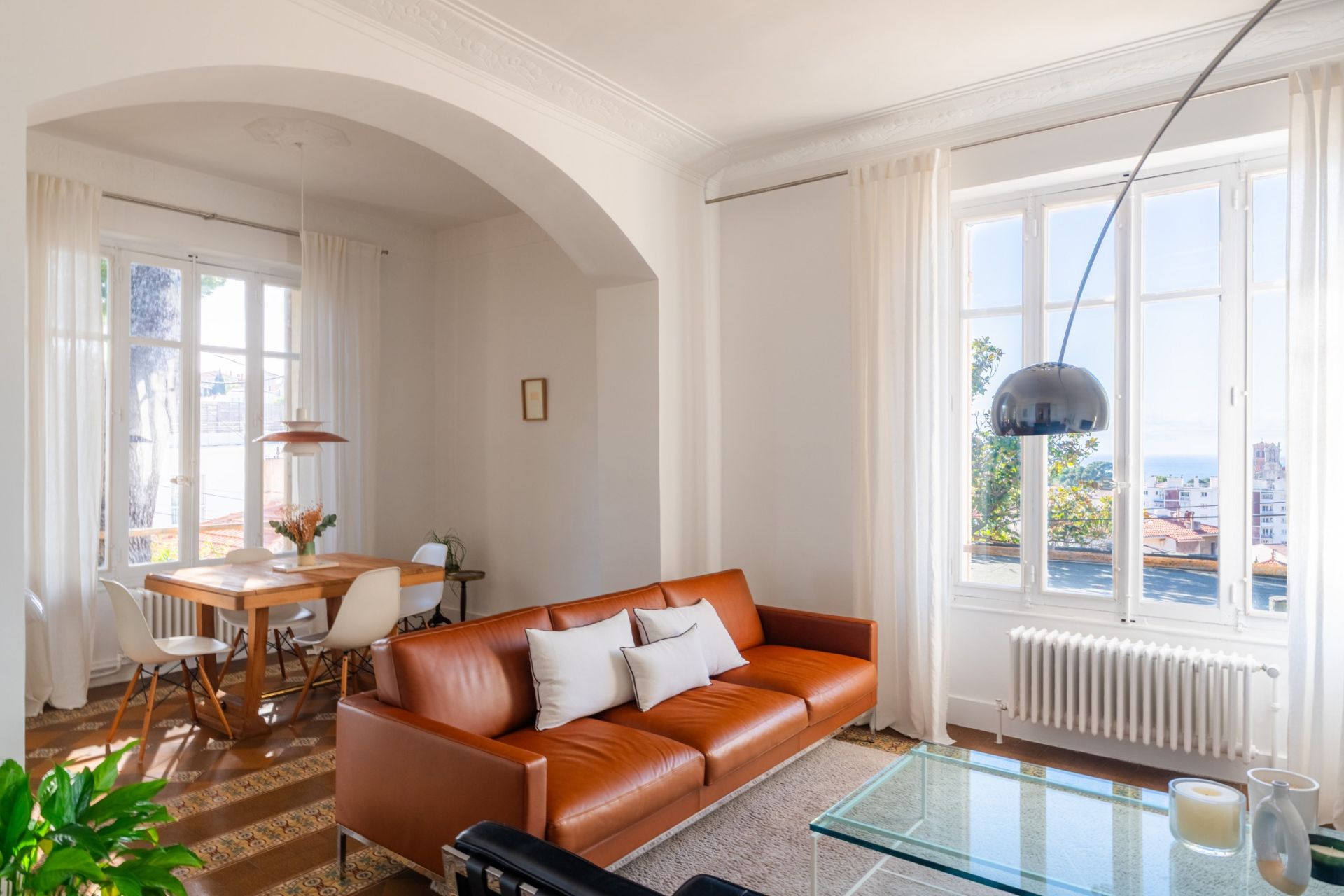 luxury house 3 Rooms for sale on MARSEILLE (13007)