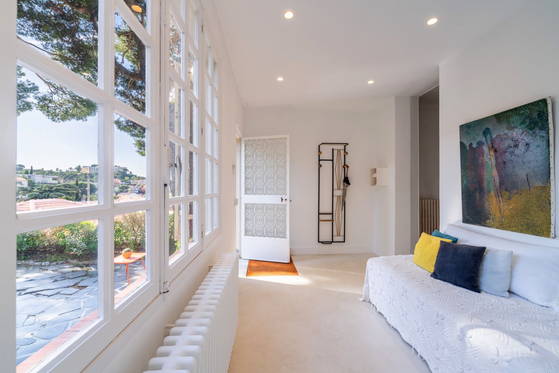 luxury house 3 Rooms for sale on MARSEILLE (13007)