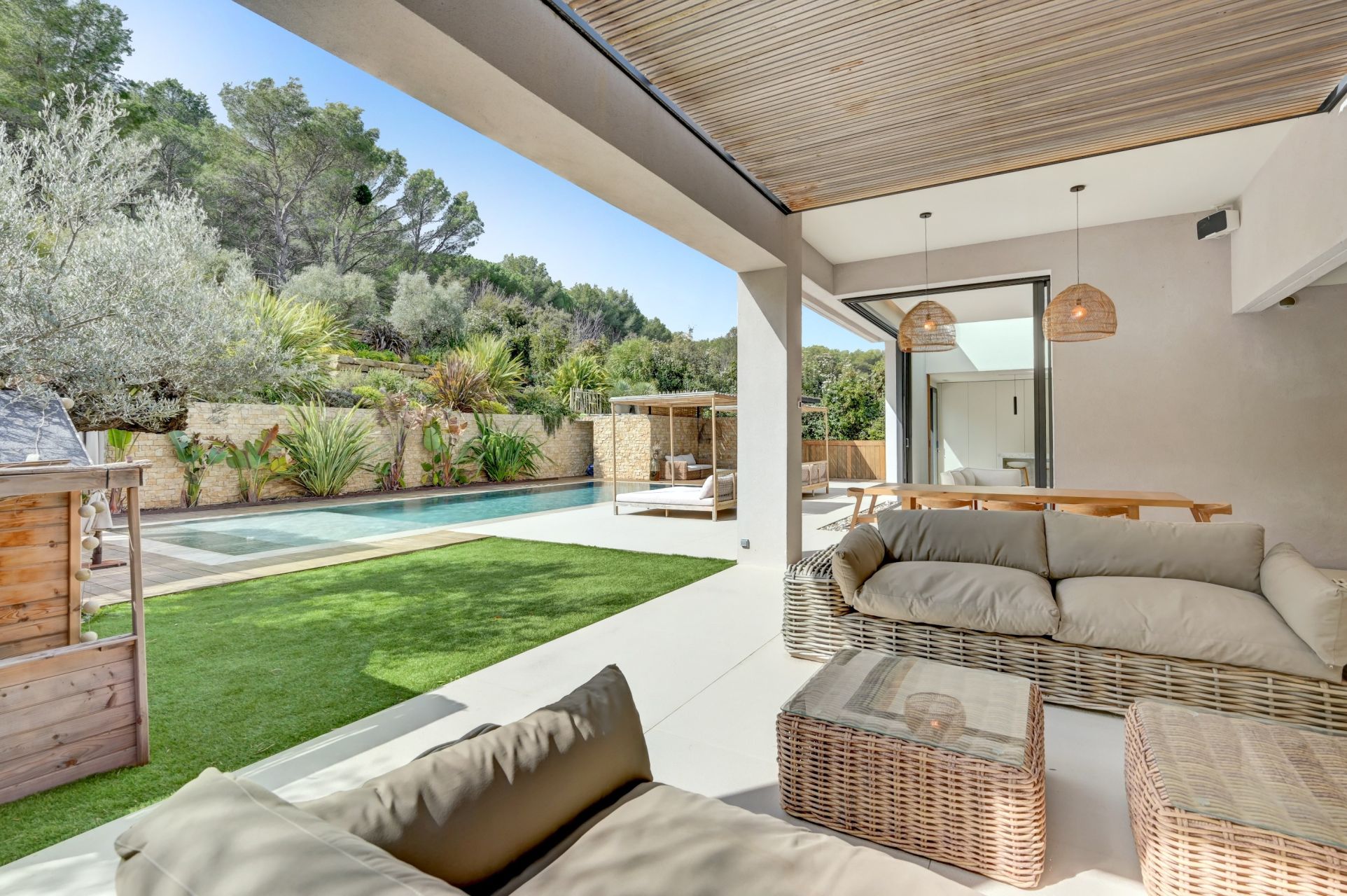 luxury house 6 Rooms for rent on AIX EN PROVENCE (13100)