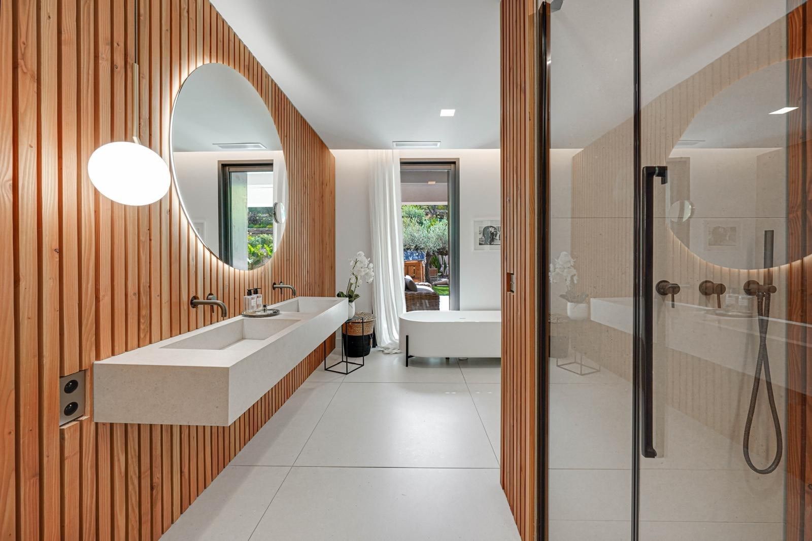 luxury house 6 Rooms for rent on AIX EN PROVENCE (13100)