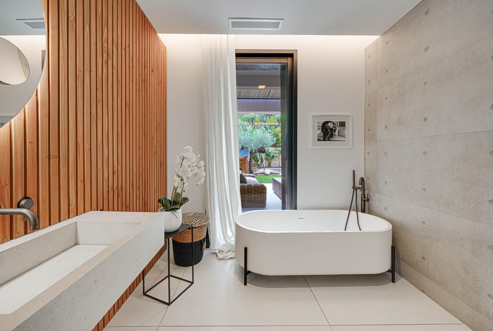 luxury house 6 Rooms for rent on AIX EN PROVENCE (13100)