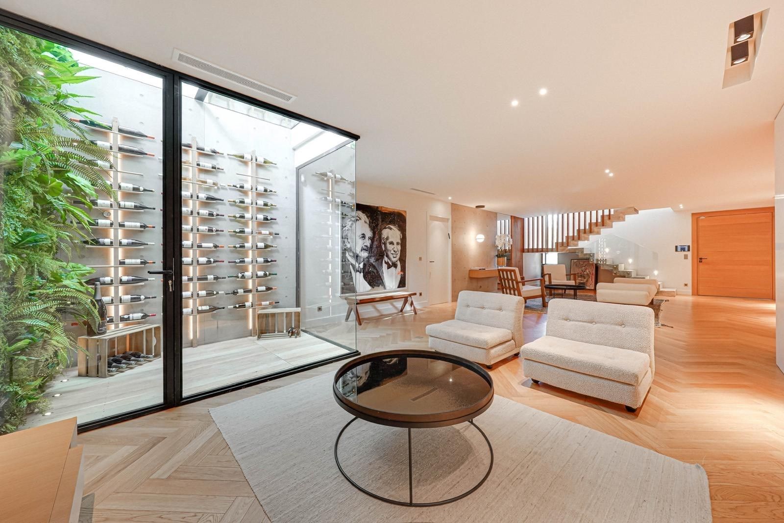 luxury house 6 Rooms for rent on AIX EN PROVENCE (13100)