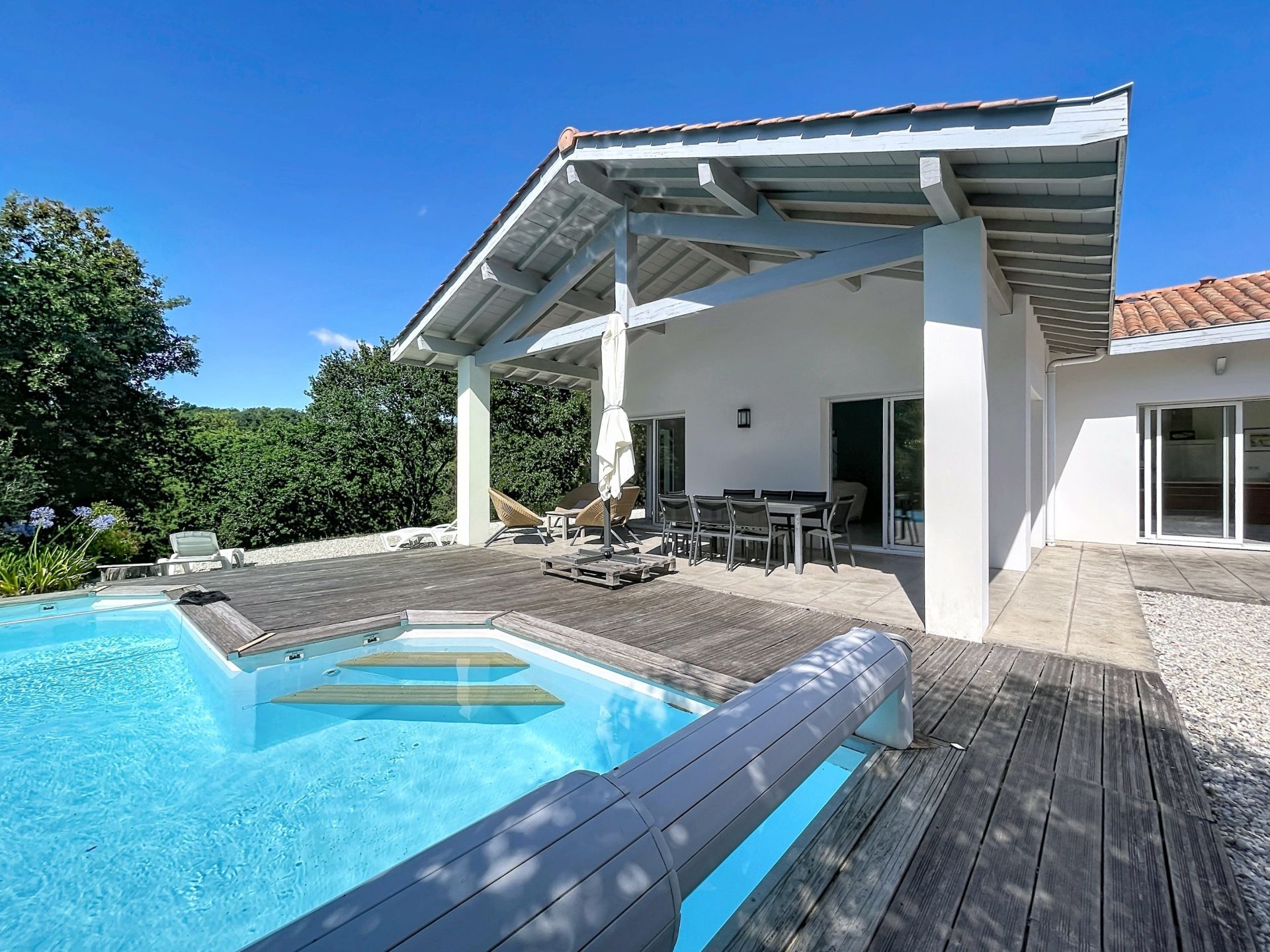 luxury house 6 Rooms for sale on ARCANGUES (64200)