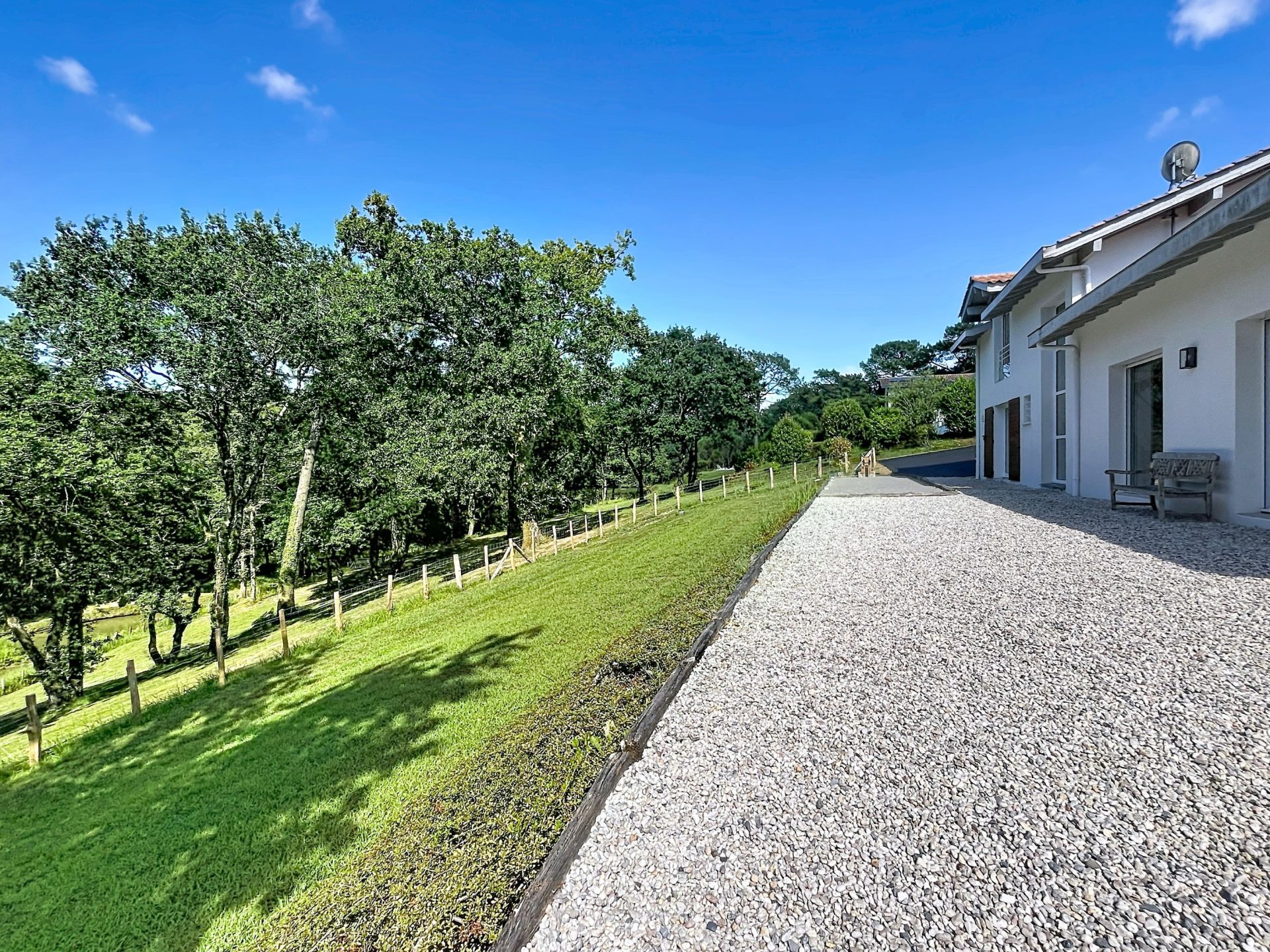 luxury house 6 Rooms for sale on ARCANGUES (64200)