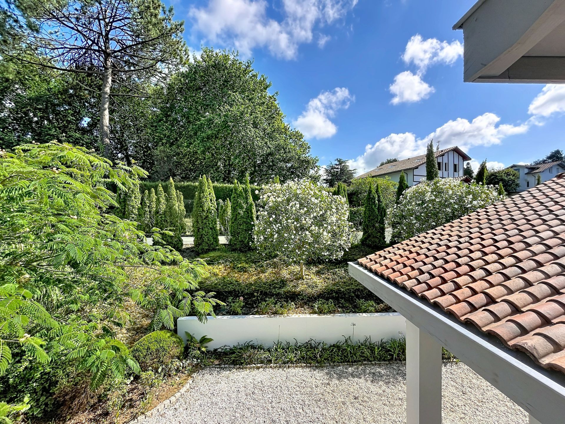luxury house 6 Rooms for sale on ARCANGUES (64200)