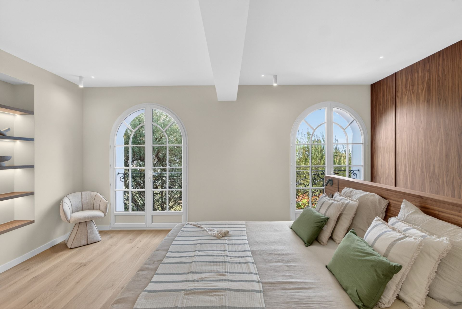 maison bourgeoise 9 Pièces en vente sur ROQUEBRUNE CAP MARTIN (06190)