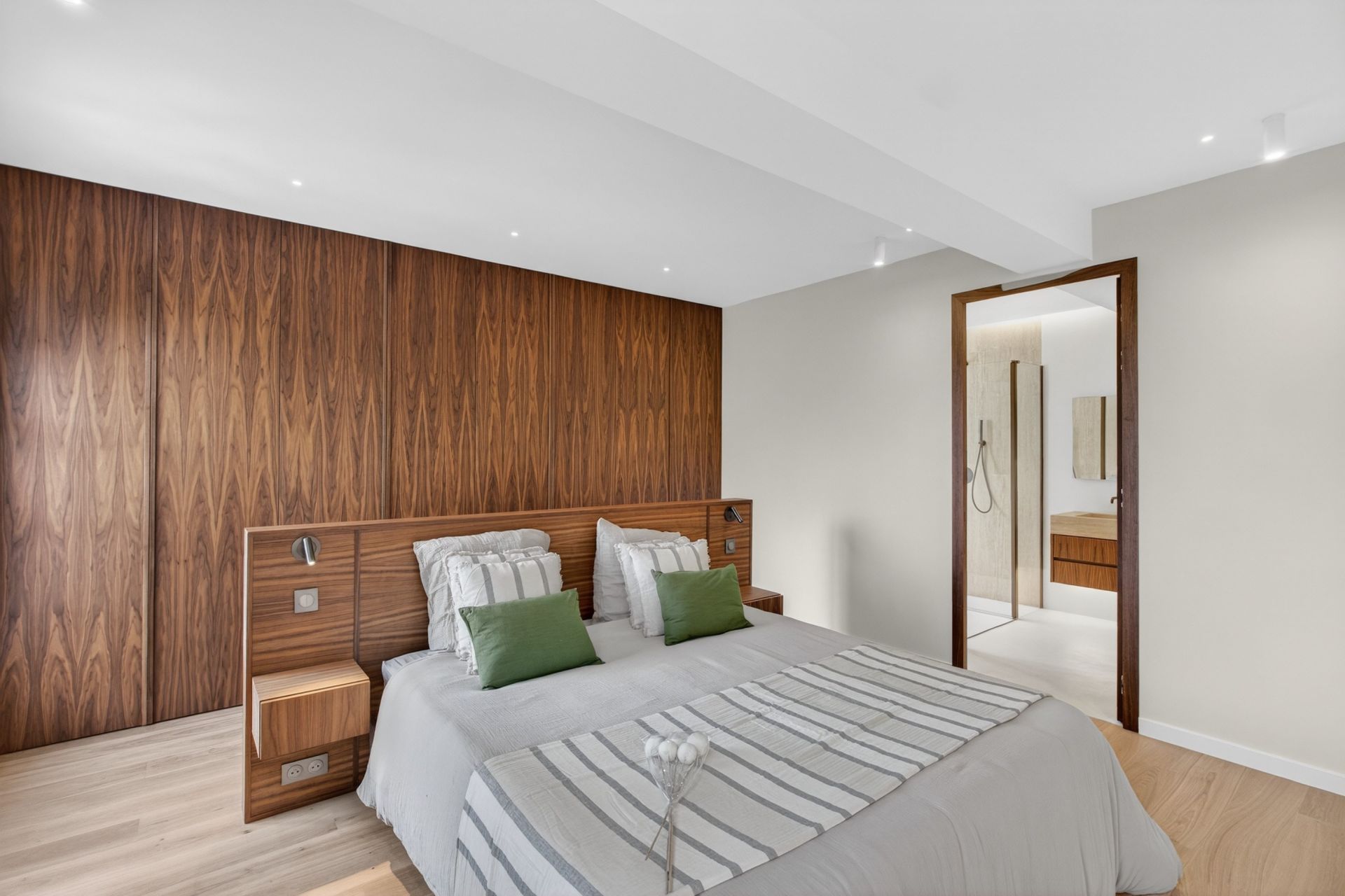 maison bourgeoise 9 Pièces en vente sur ROQUEBRUNE CAP MARTIN (06190)
