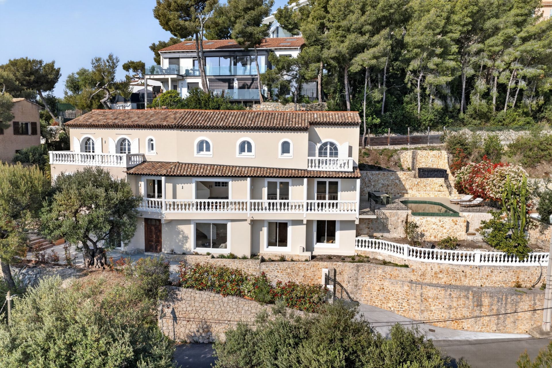 maison bourgeoise 9 Pièces en vente sur ROQUEBRUNE CAP MARTIN (06190)