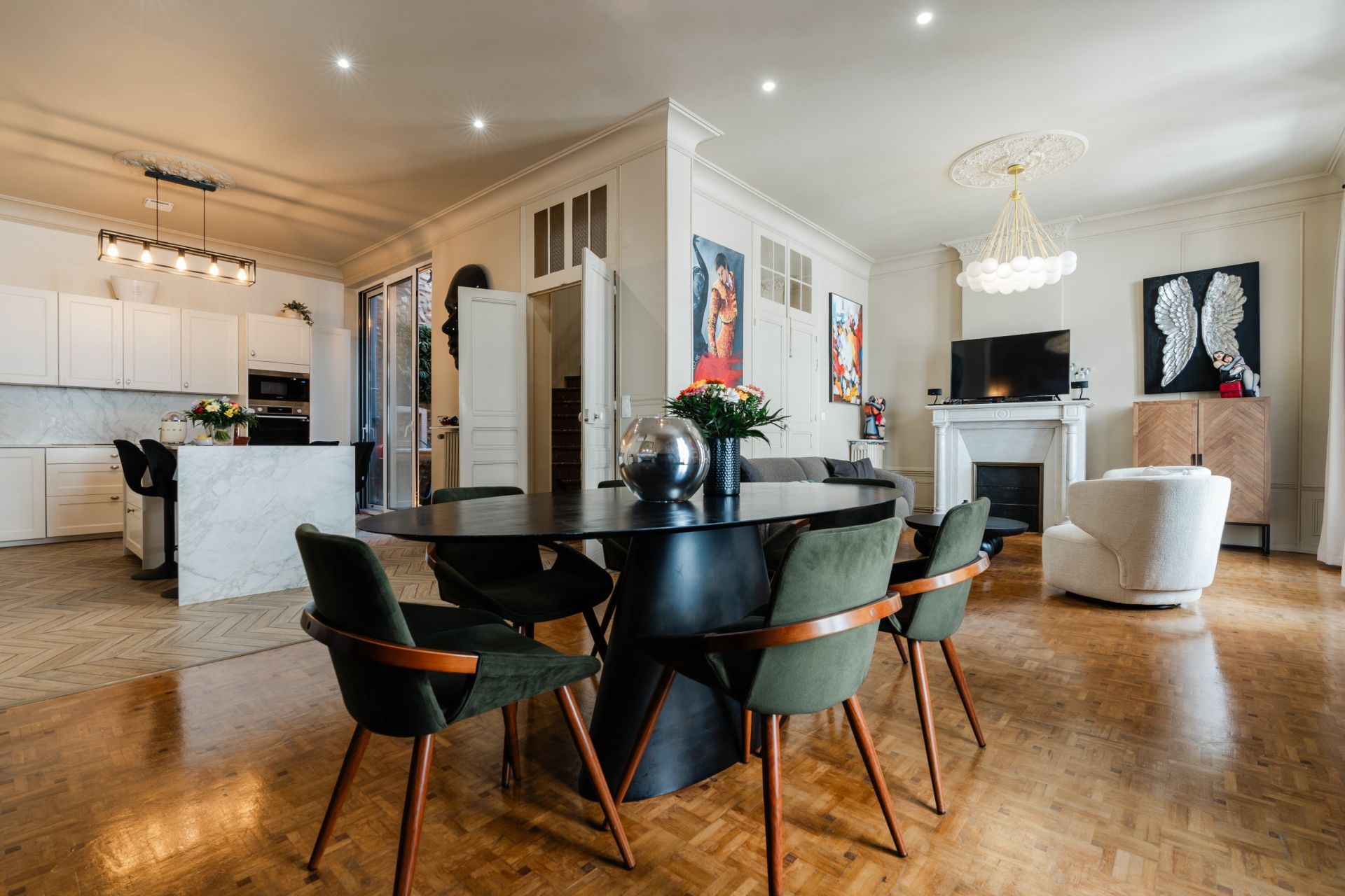 luxury house 6 Rooms for sale on PERPIGNAN (66000)