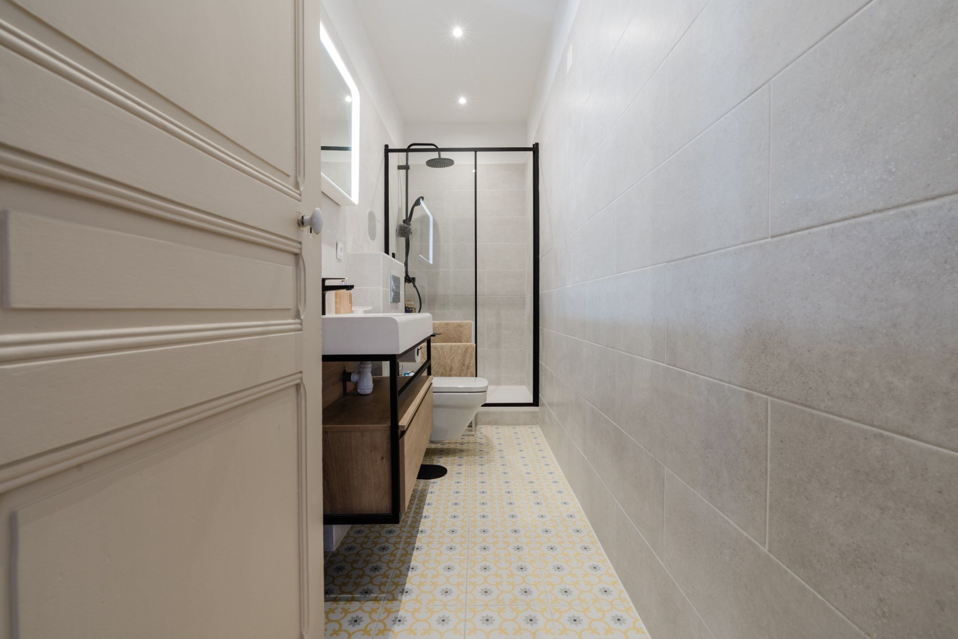 luxury house 6 Rooms for sale on PERPIGNAN (66000)