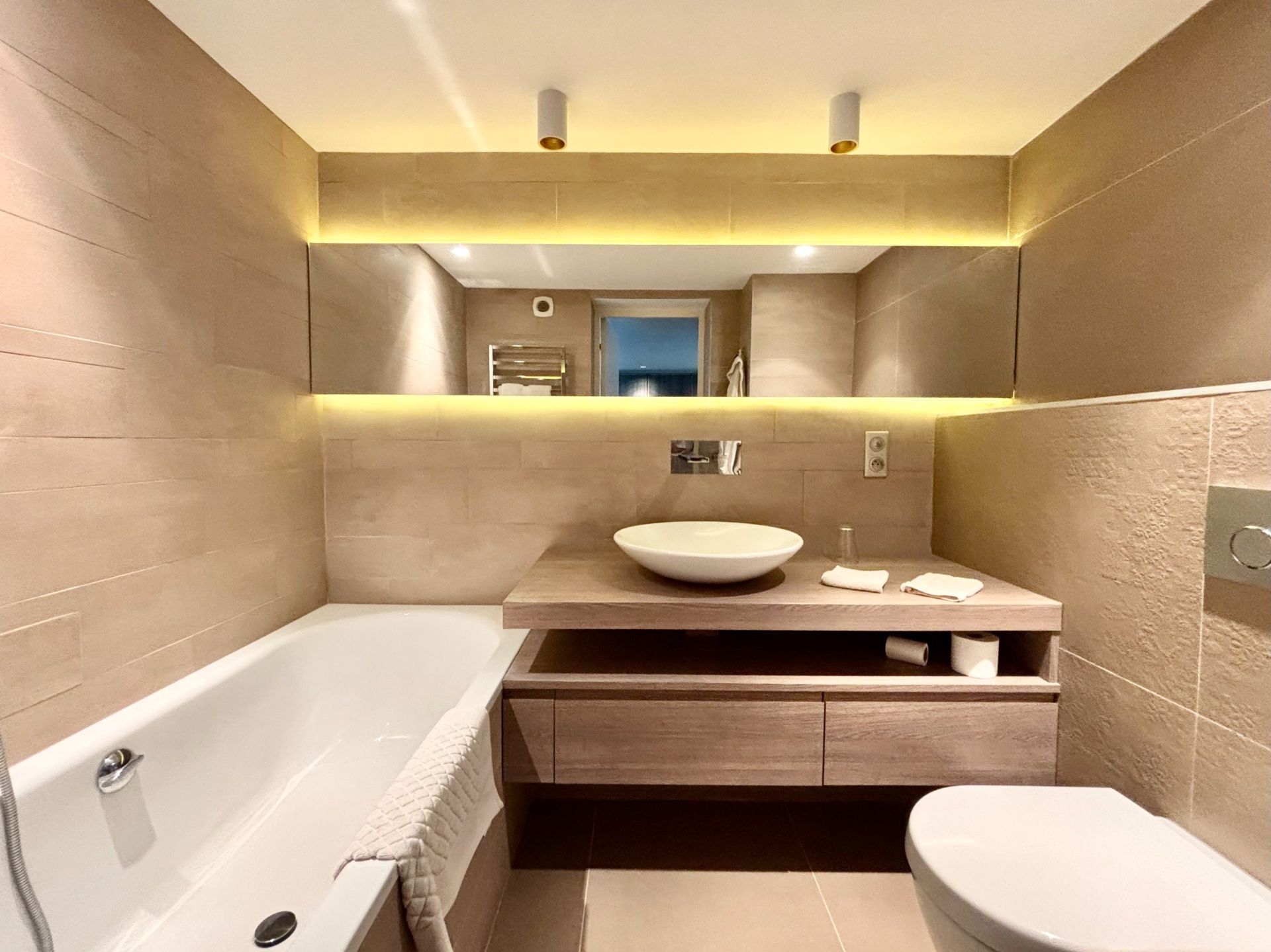 luxury house 7 Rooms for sale on VILLERS SUR MER (14640)