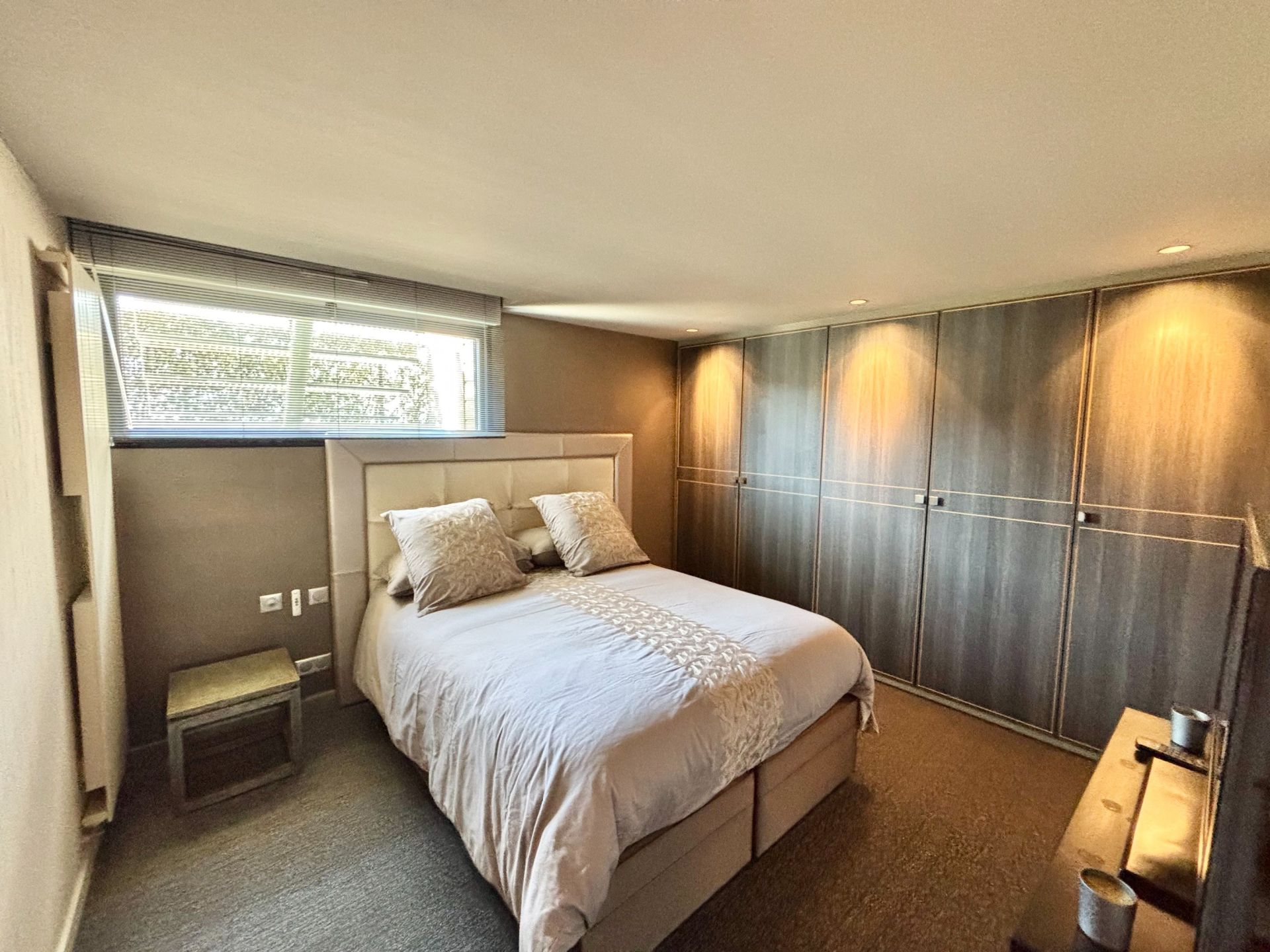 luxury house 7 Rooms for sale on VILLERS SUR MER (14640)