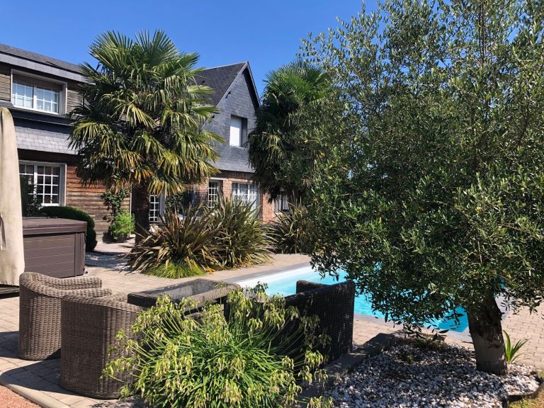 maison normande 9 Pièces en vente sur LA LONDE (76500)