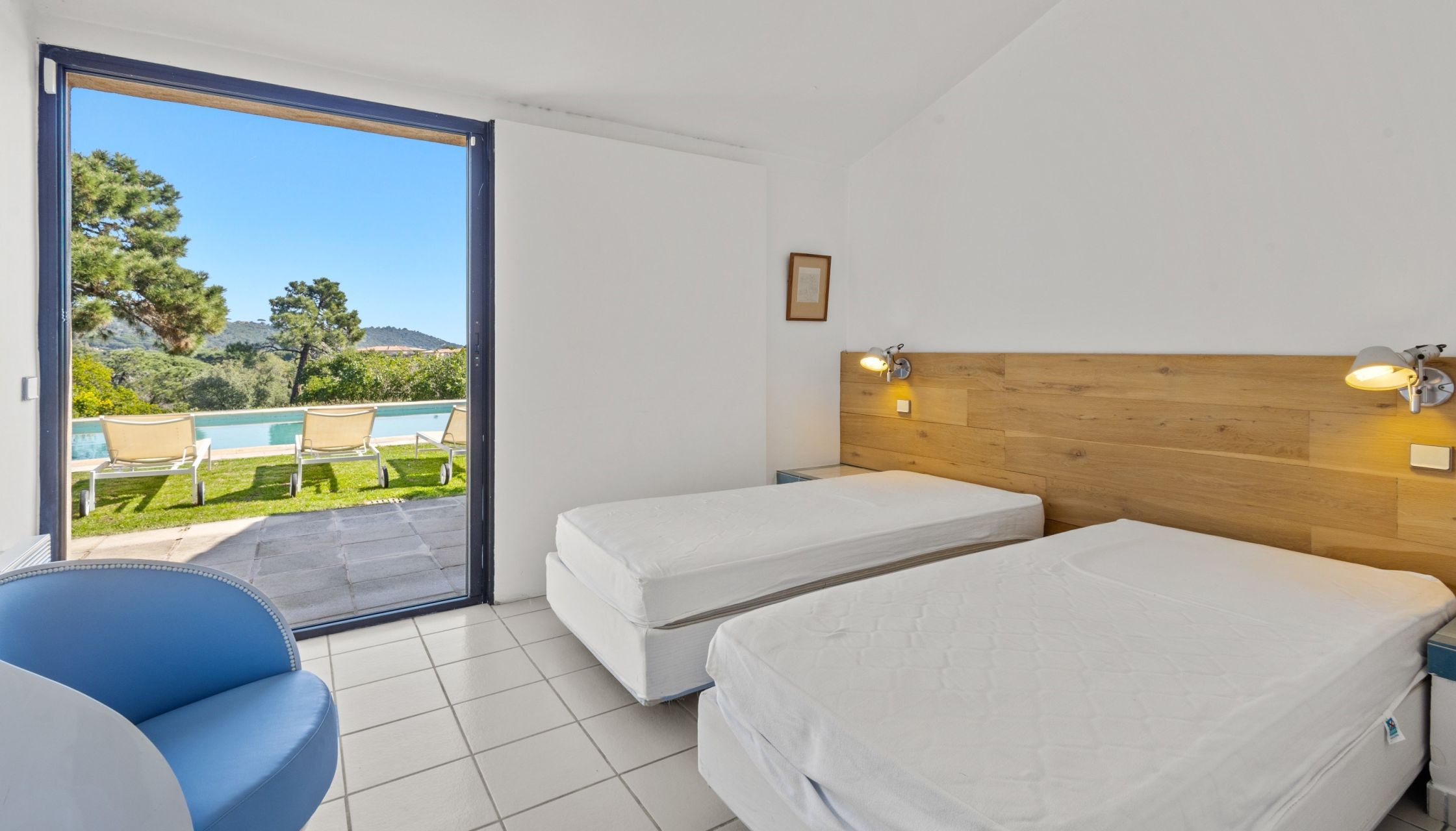 luxury villa 6 Rooms for sale on RAMATUELLE (83350)