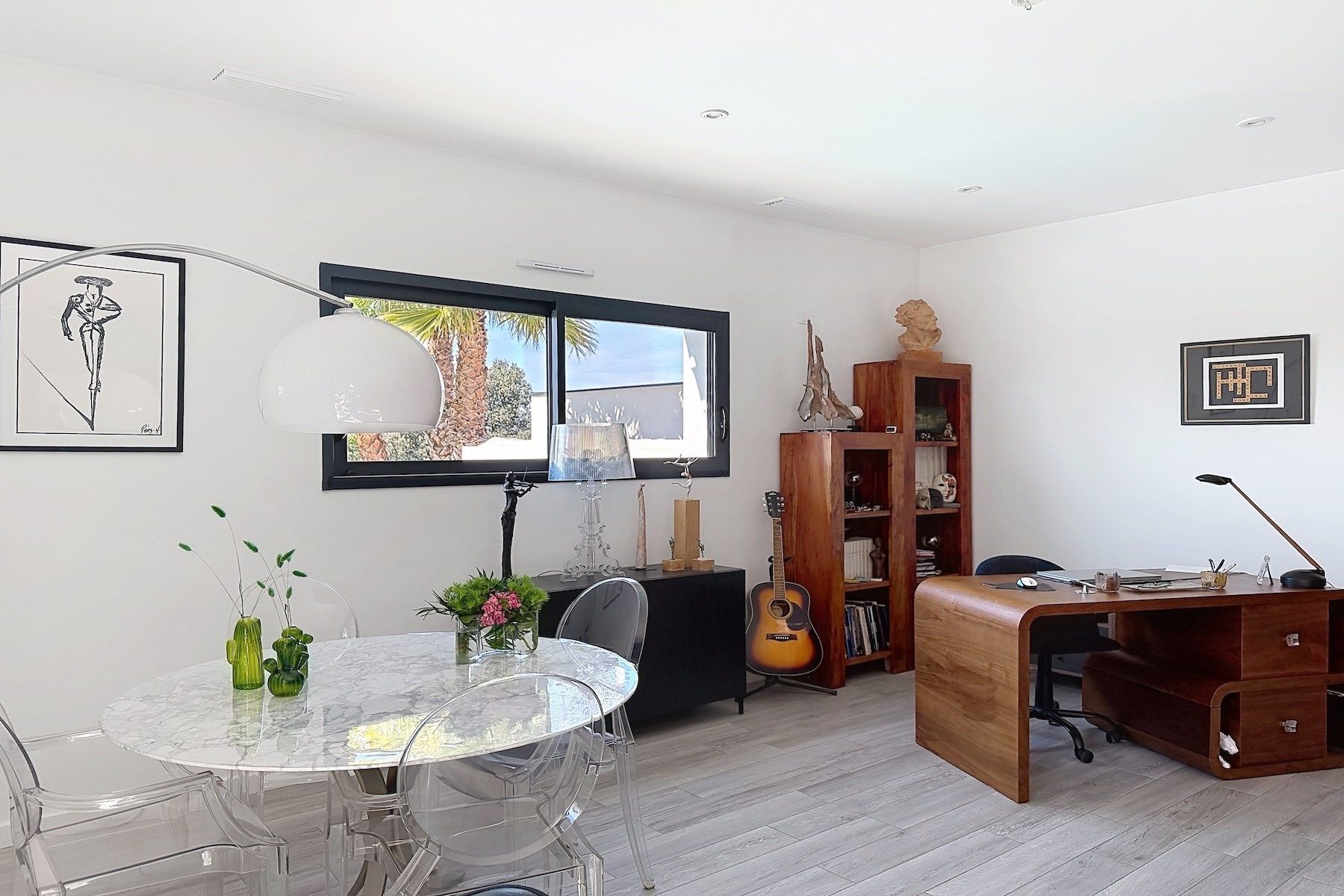 luxury villa 5 Rooms for sale on NIMES (30900)
