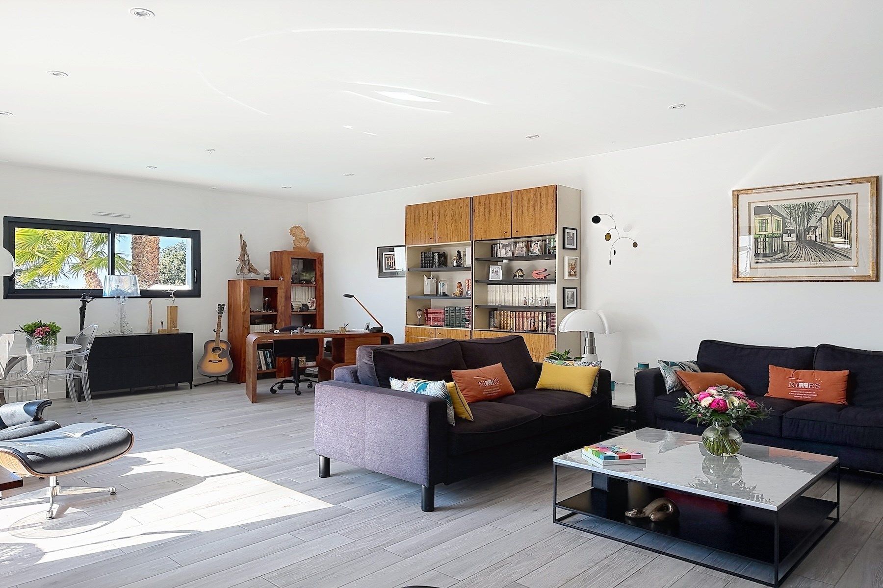 luxury villa 5 Rooms for sale on NIMES (30900)