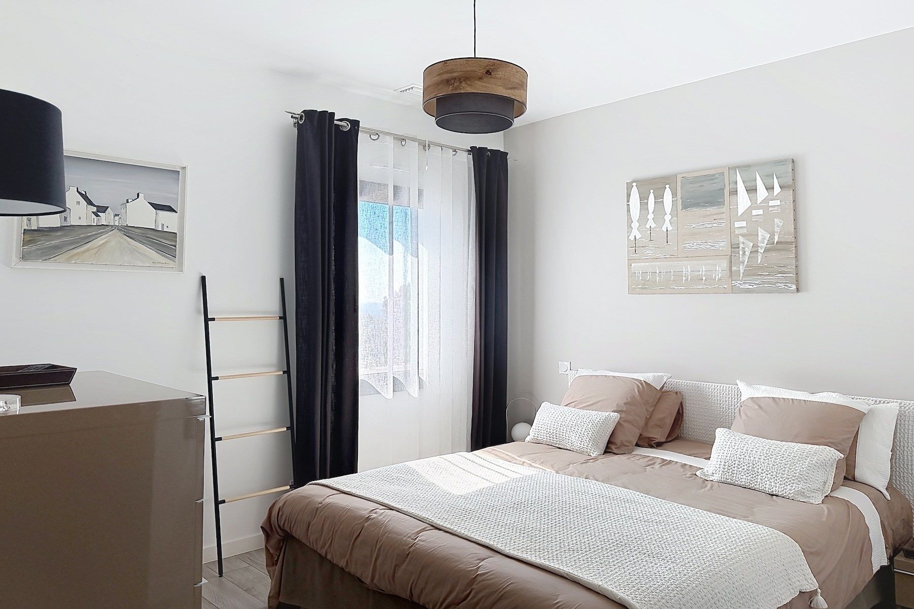 luxury villa 5 Rooms for sale on NIMES (30900)